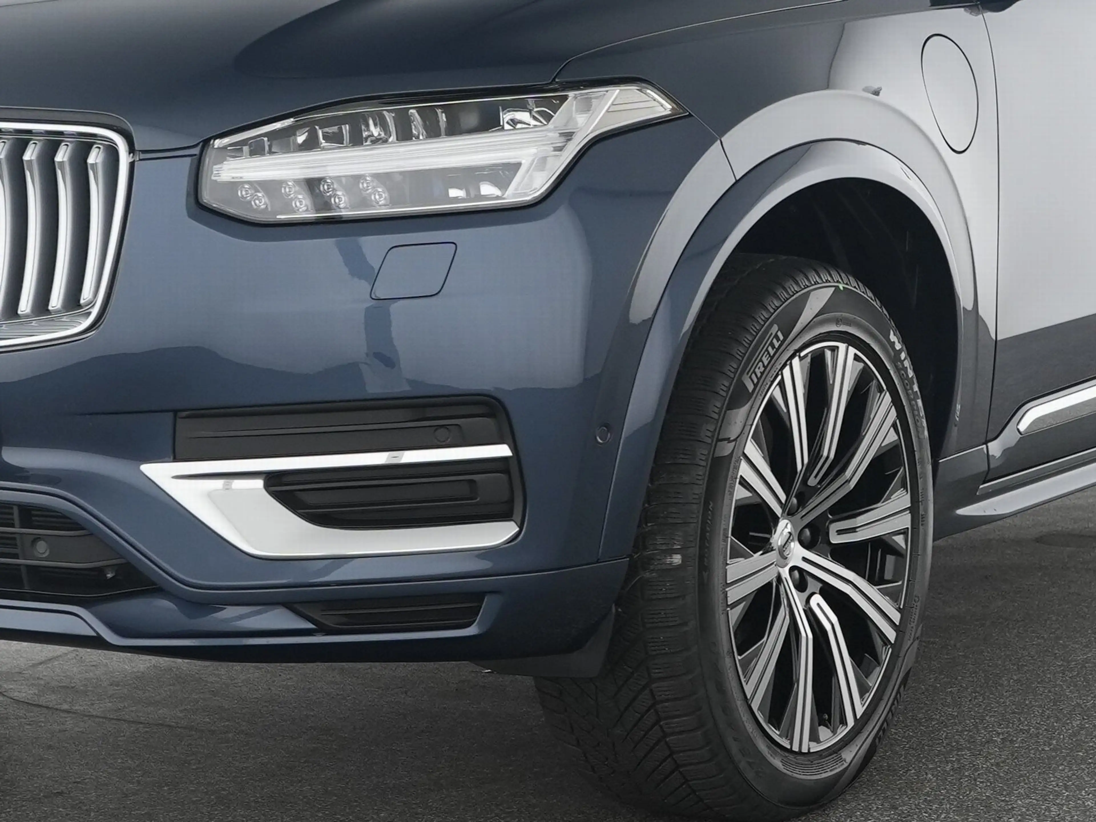 Volvo XC90 T8 AWD Ultra Bright FOUR-C*MASSAGE*AHK*360° — photo 9