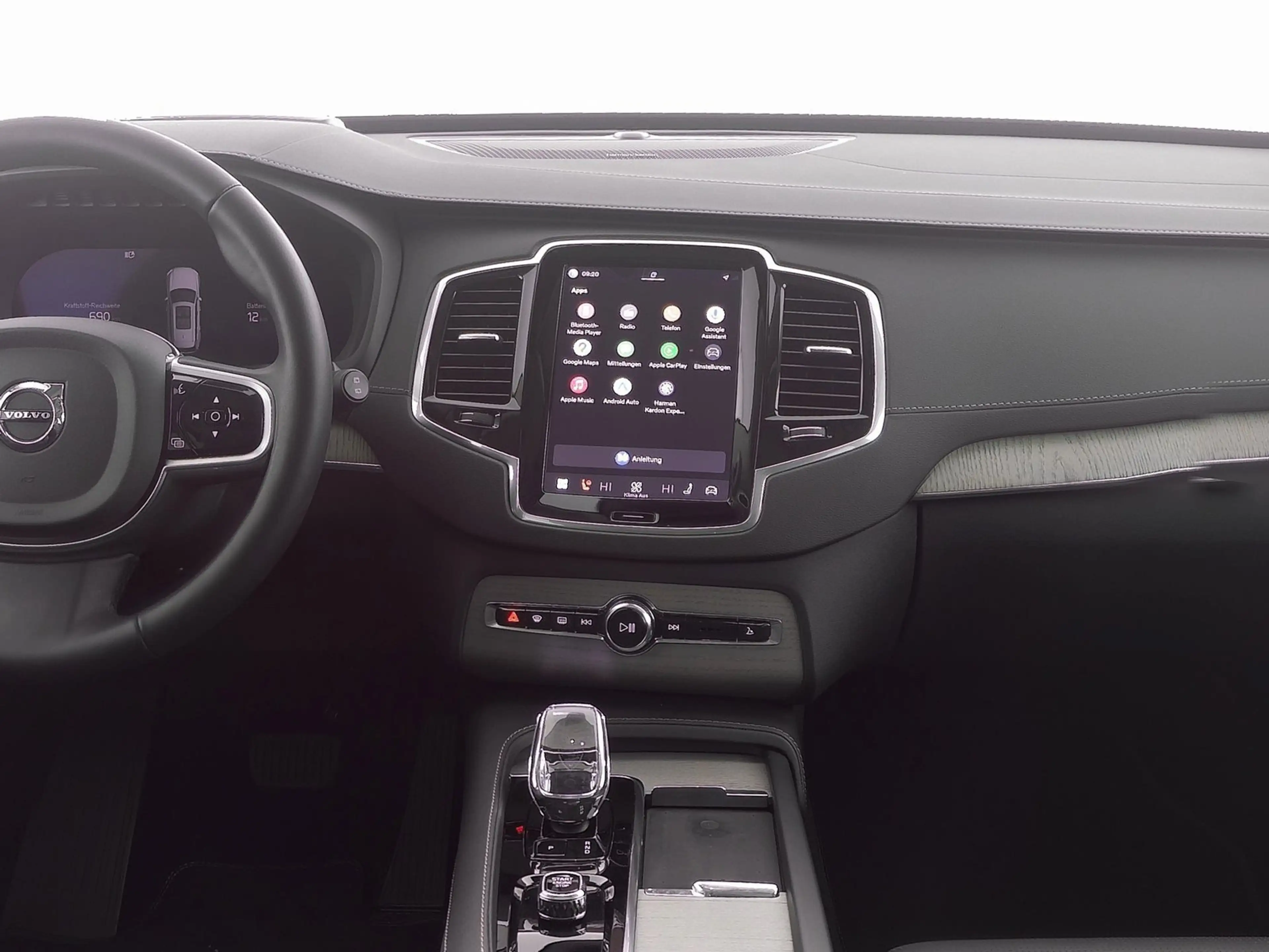 Volvo XC90 T8 AWD Ultra Bright FOUR-C*MASSAGE*AHK*360° — photo 6