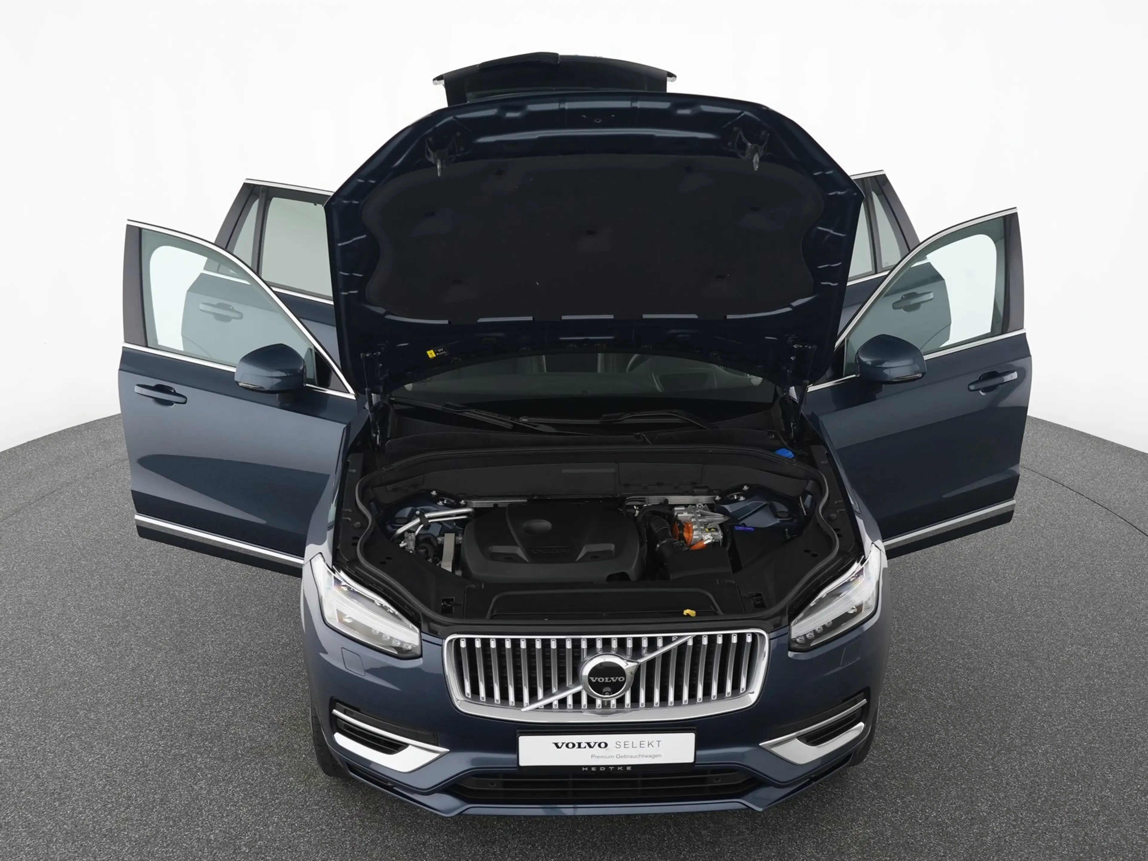 Volvo XC90 T8 AWD Ultra Bright FOUR-C*MASSAGE*AHK*360° — photo 13