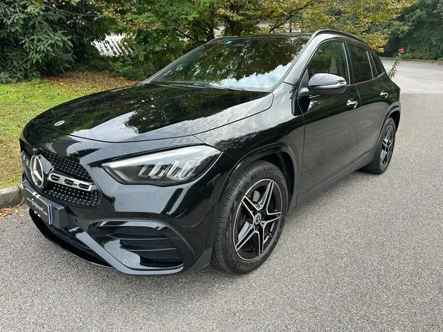 Mercedes-Benz GLA 200 GLA- AMG Line Premium auto