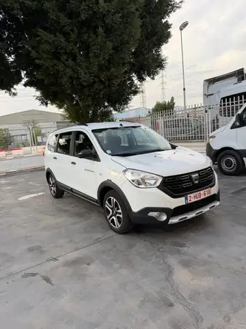 Dacia Lodgy TCE GPF Stepway Comfort 7pl. 96kW