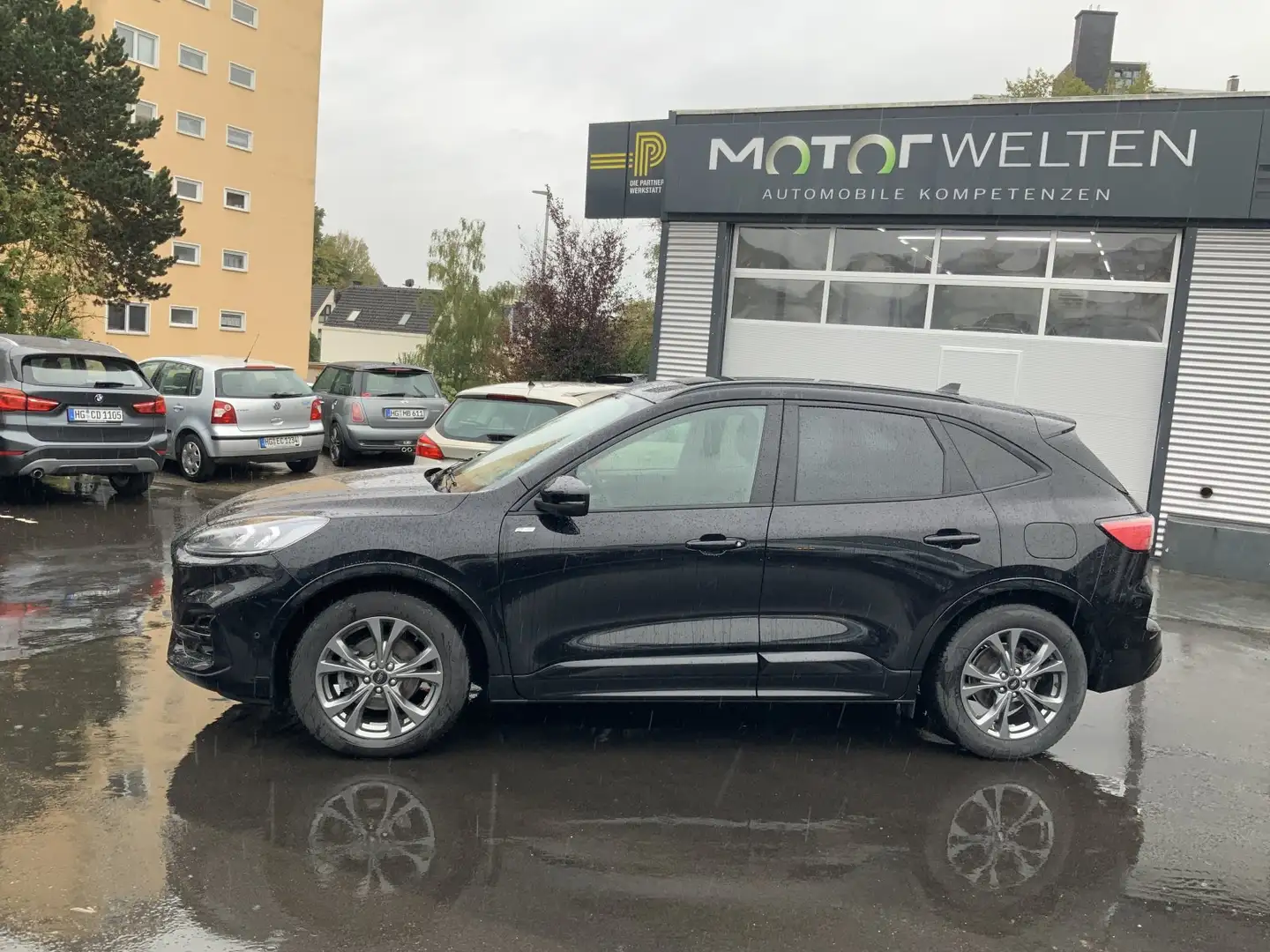 Ford Kuga 1.5 EcoBoost ST-Line X Start/Stopp (EURO 6d) 1.5 E Schwarz - 1