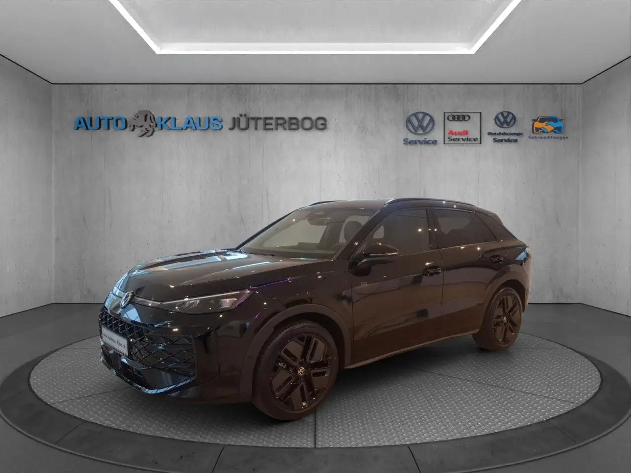 Volkswagen T-Roc R-Line 1.5 eTSI Black Style IQ.LIGHT Navi 2