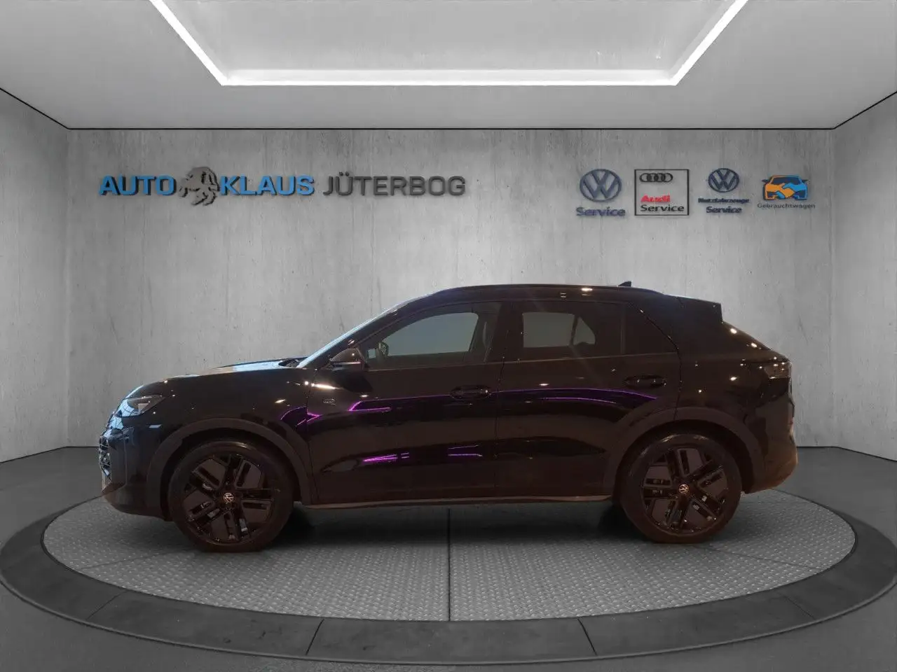Volkswagen T-Roc R-Line 1.5 eTSI Black Style IQ.LIGHT Navi 3