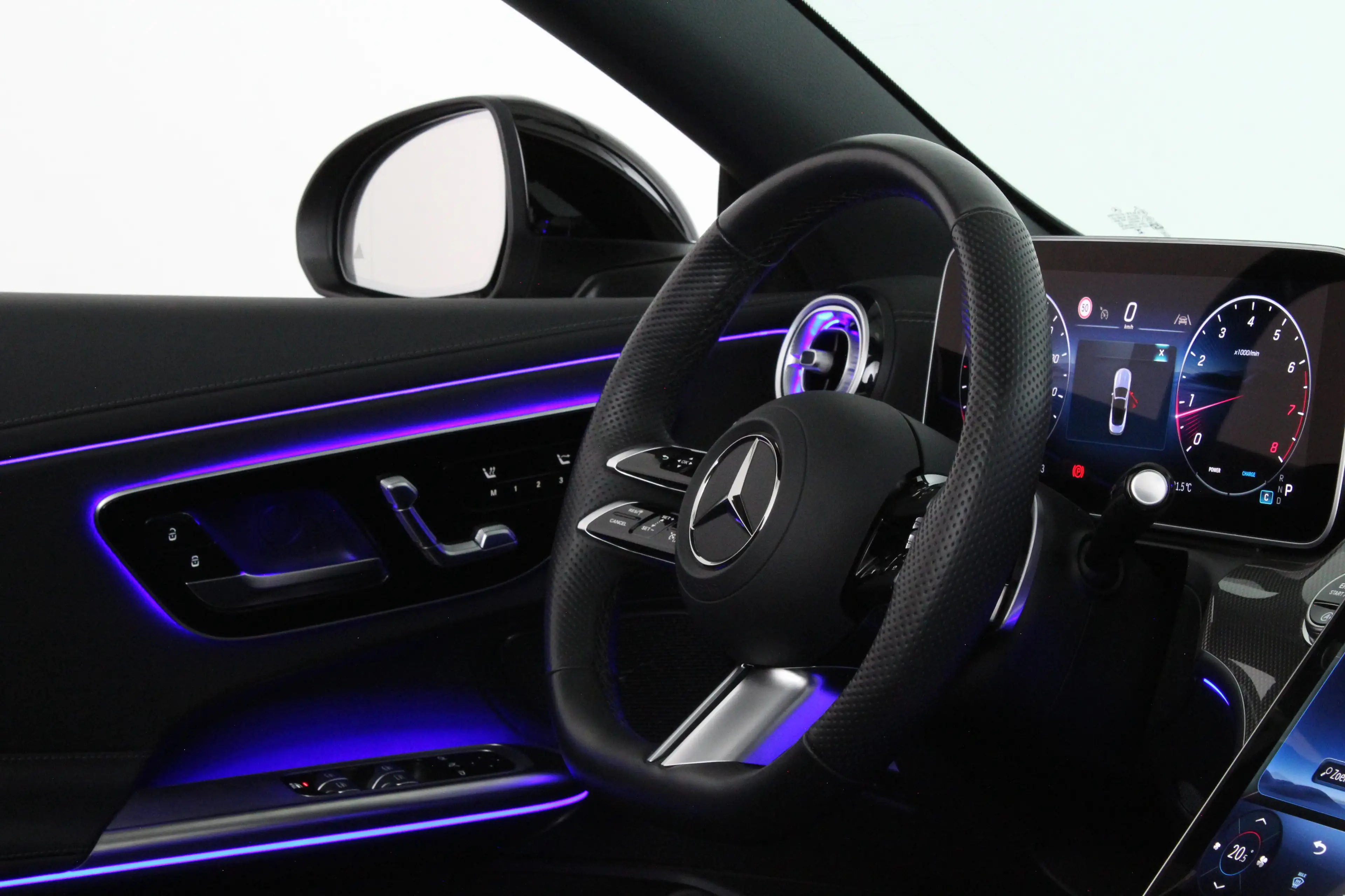 Mercedes-Benz CLE 200 Cabriolet AMG Line Night-pakket/Graphite Grey/Hi — photo 17