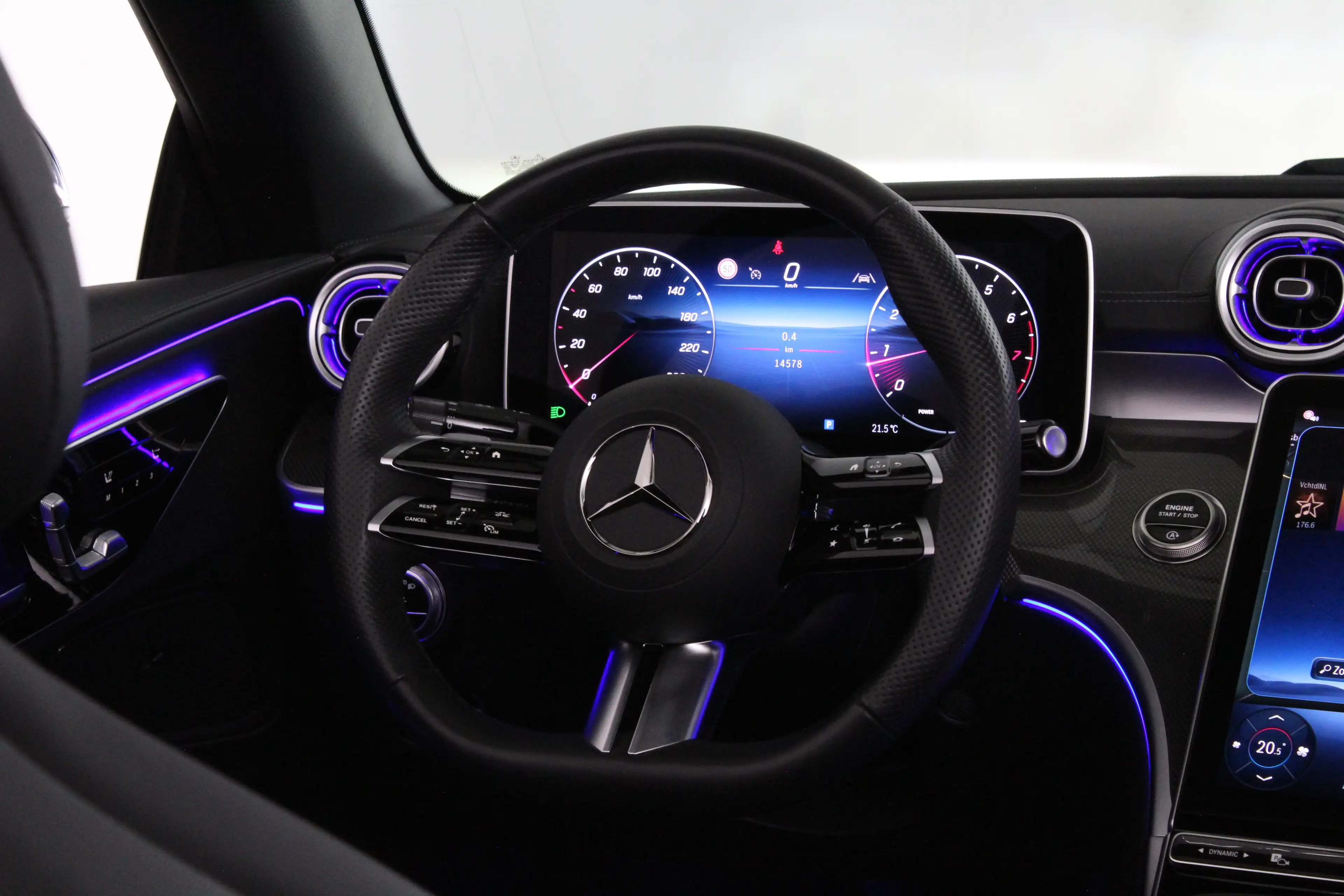 Mercedes-Benz CLE 200 Cabriolet AMG Line Night-pakket/Graphite Grey/Hi — photo 13