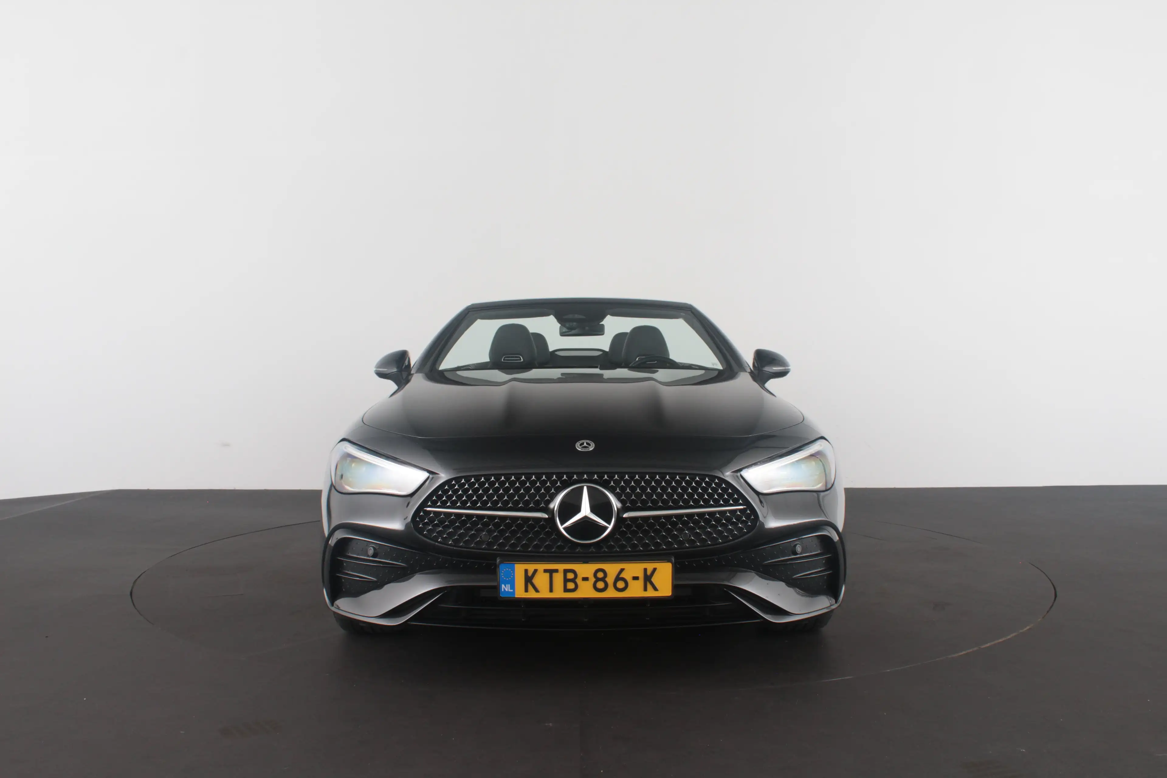 Mercedes-Benz CLE 200 Cabriolet AMG Line Night-pakket/Graphite Grey/Hi — photo 5