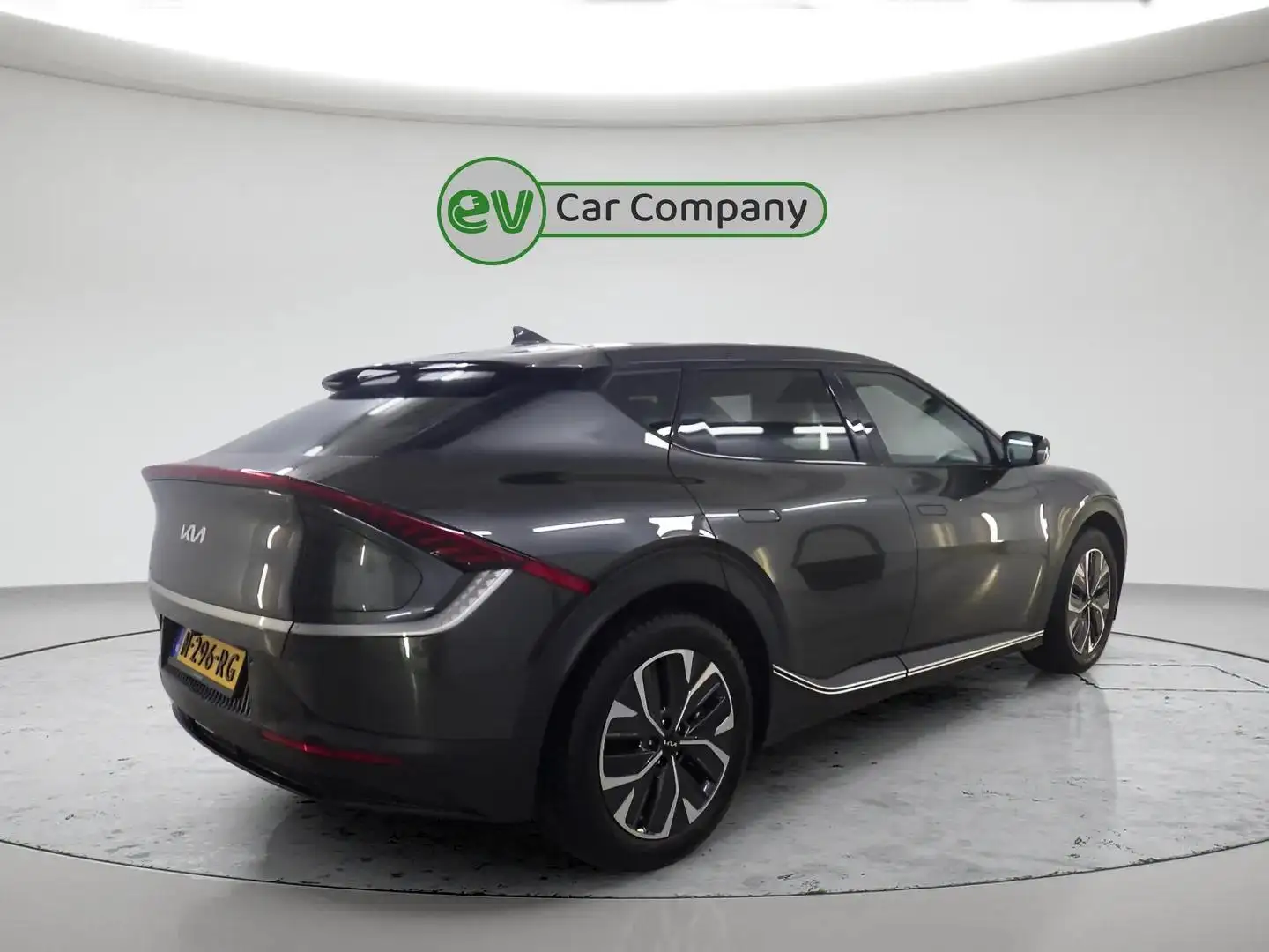 Kia EV6 58 kWh | SOH 98% | Trekhaak | Camera | Stoel- en s Grau - 2