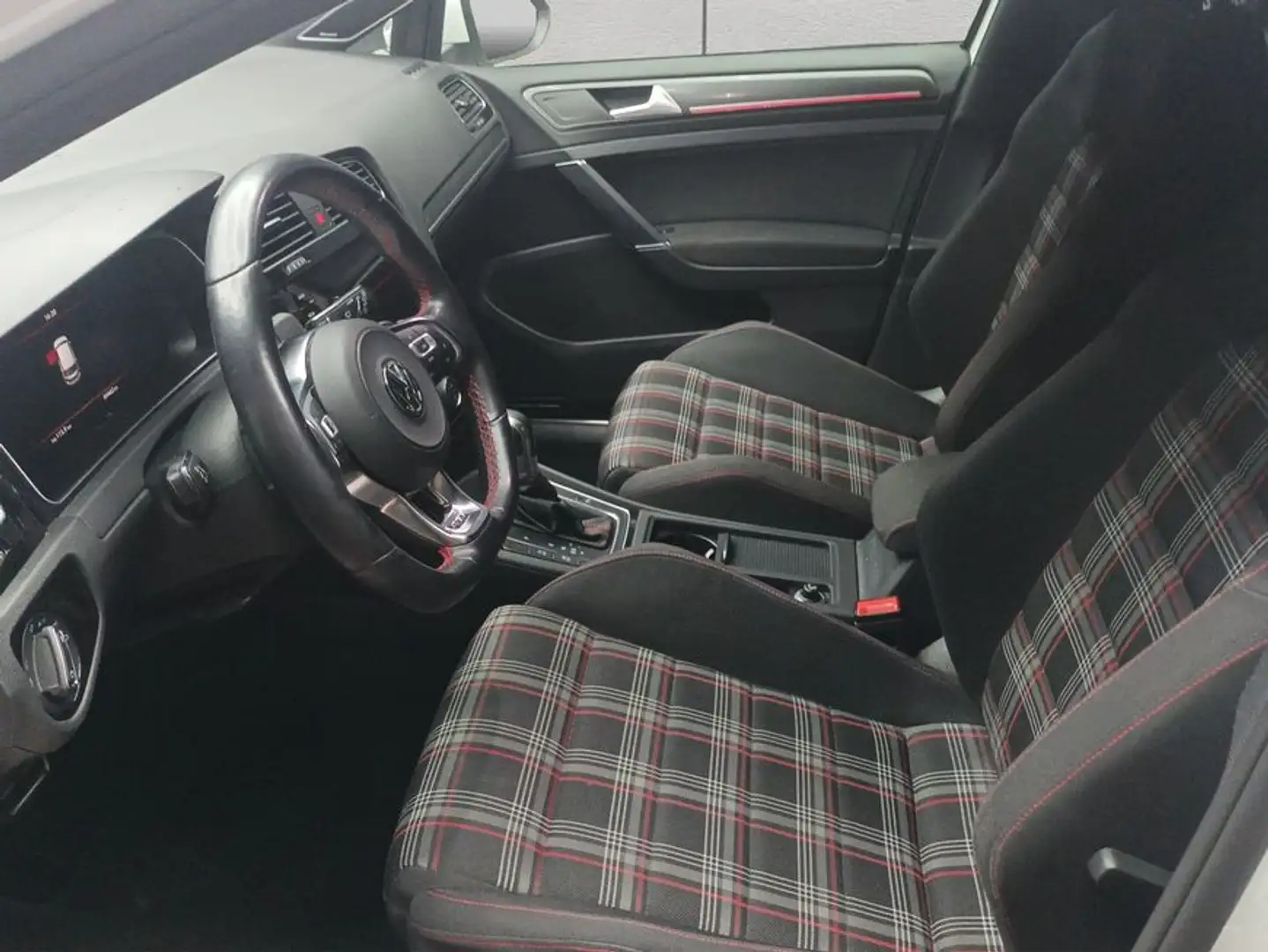 Volkswagen Golf GTI GTI 2.0 TSI OPF DSG Performance Weiß - 2