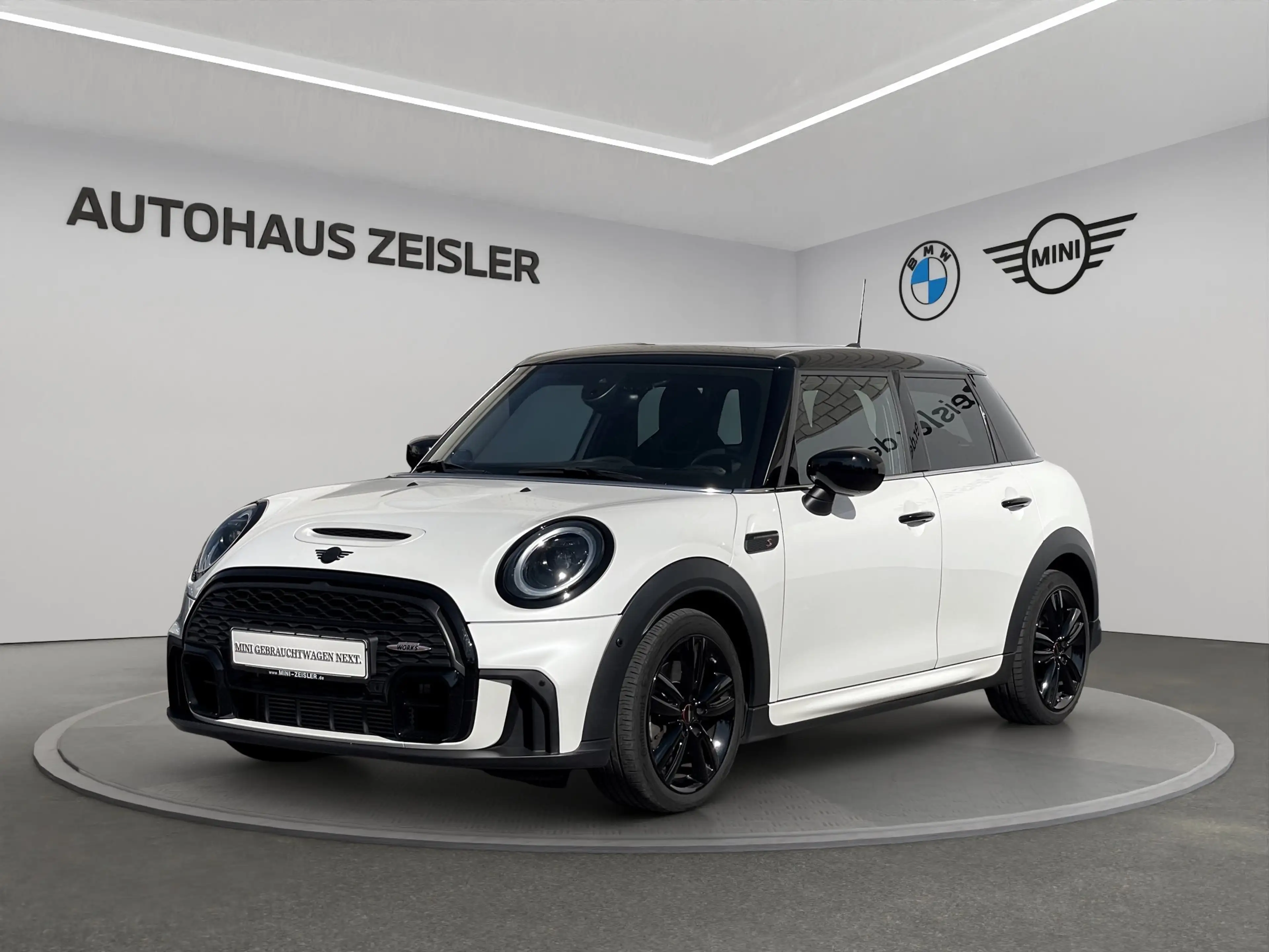 MINI Cooper S 5-Türer JCW-AERO-KIT Head-Up PanoDach Rückfahrkame