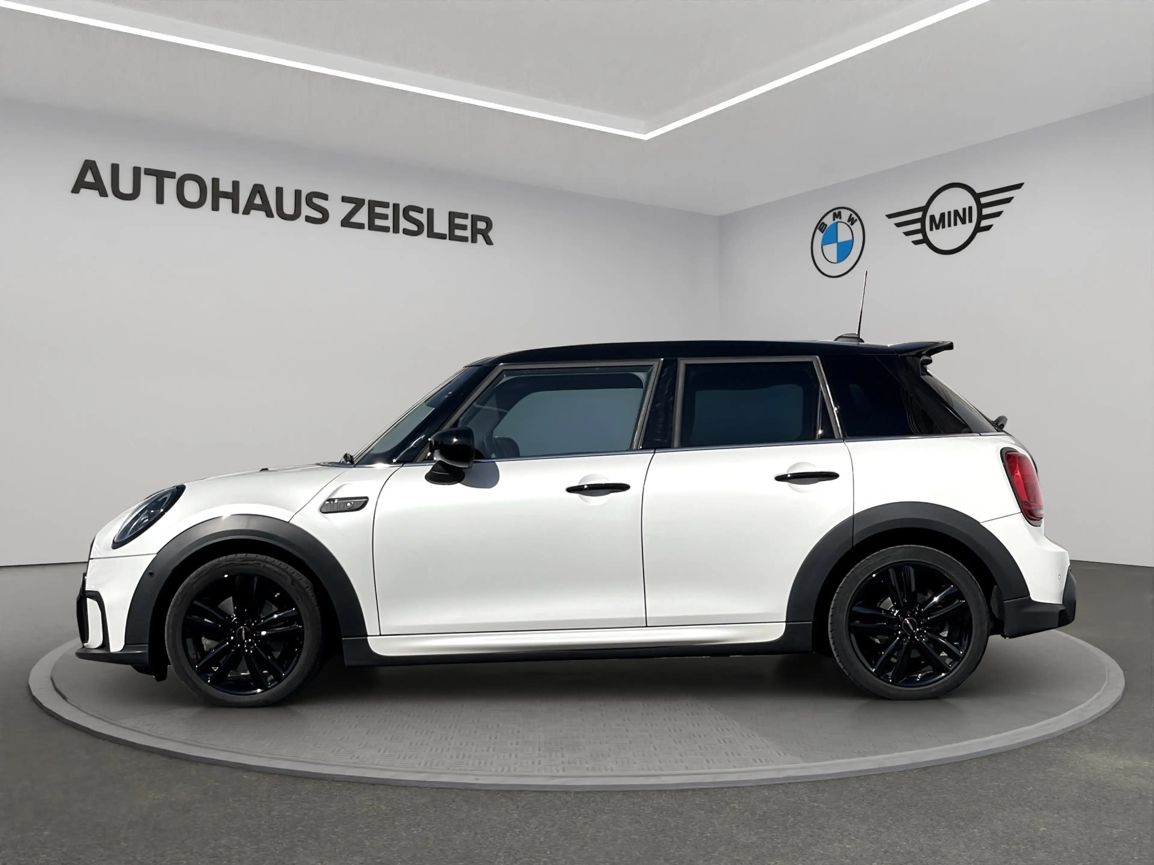 MINI Cooper S 5-Türer JCW-AERO-KIT Head-Up PanoDach Rückfahrkame — photo 4