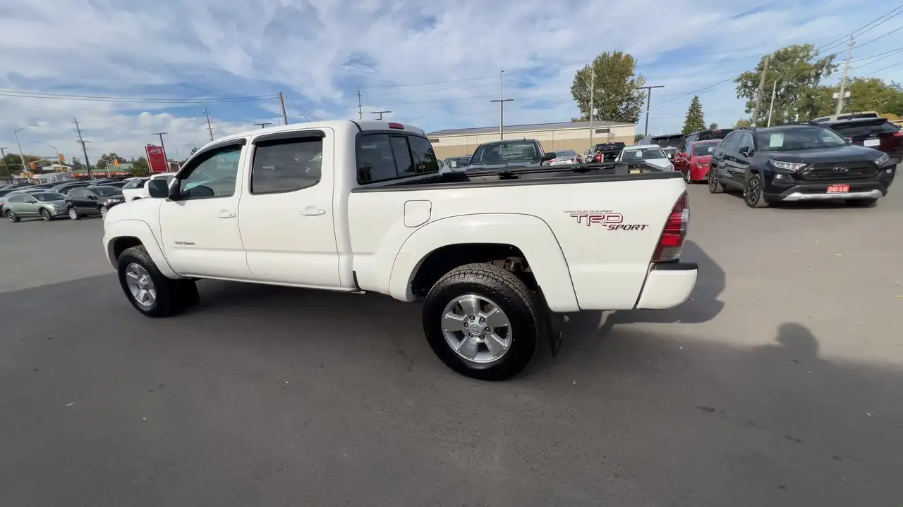 Toyota Tacoma снимка Toyota Tacoma
