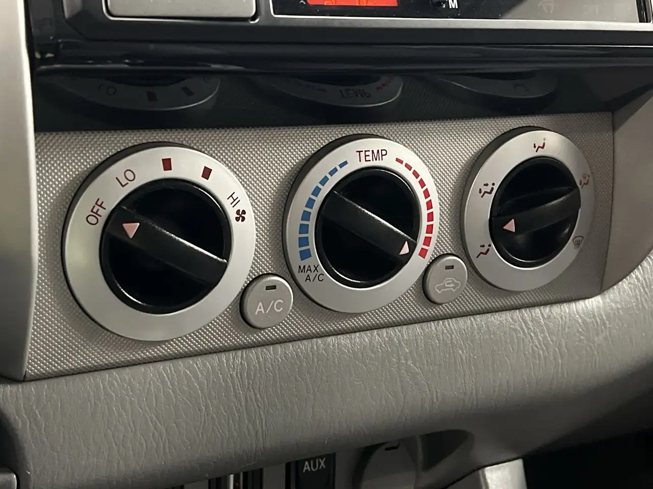 Toyota Tacoma снимка Toyota Tacoma