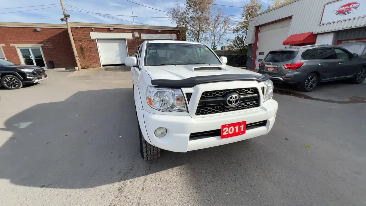 Toyota Tacoma снимка Toyota Tacoma