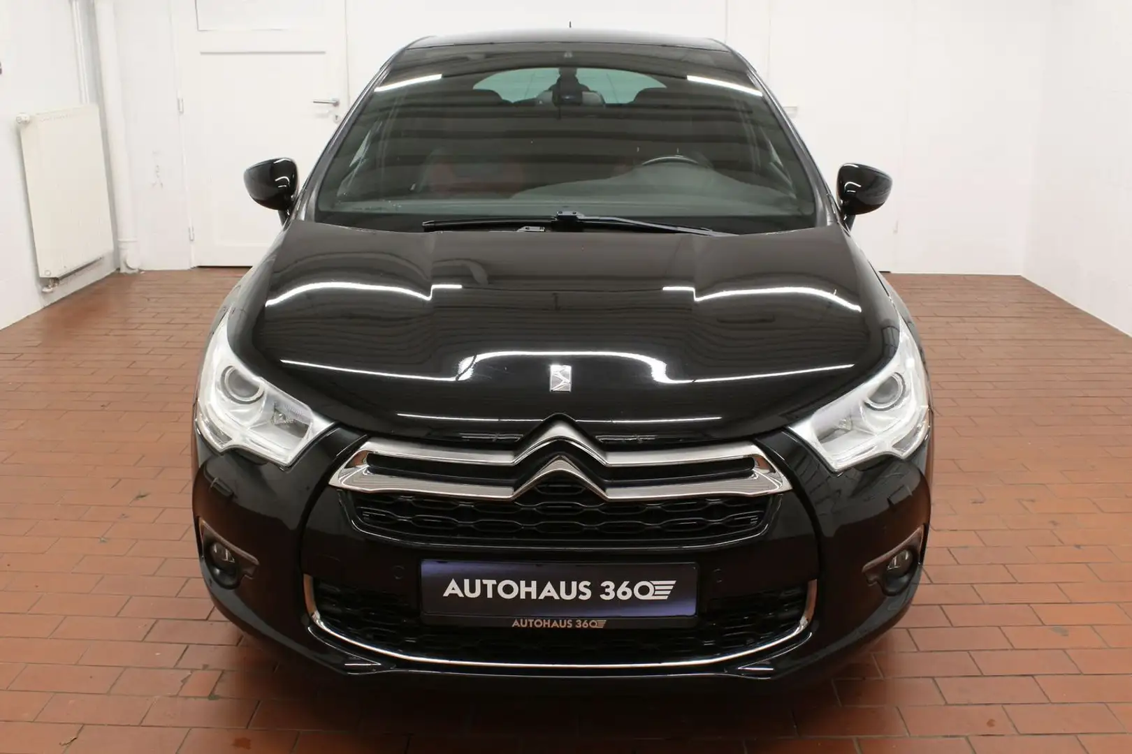 Citroen DS4 SportChic Sitzheizung Massage Navi Schwarz - 2