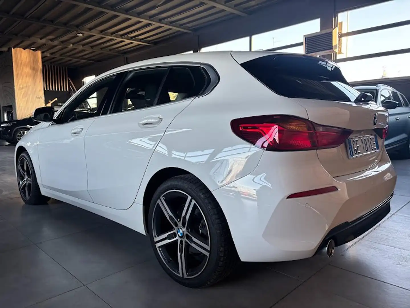BMW 116 d 5PORTE NEOPATENTATI Blanc - 2