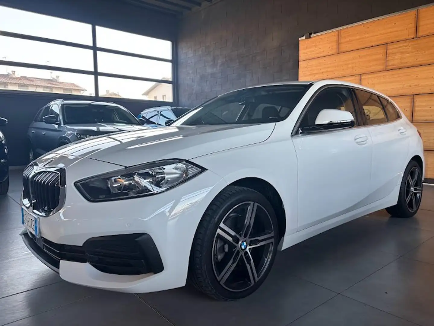 BMW 116 d 5PORTE NEOPATENTATI Blanc - 1