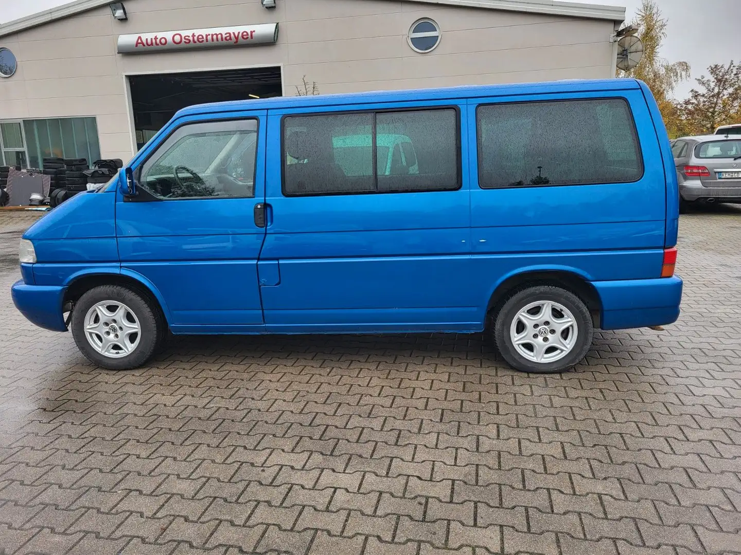Volkswagen T4 Multivan Atlantis 2.5 TDI Modrá - 1