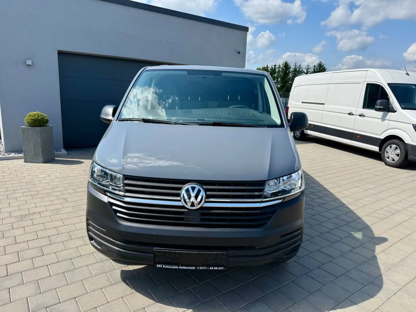Volkswagen T6 Transporter T6.1 Transporter Lang Kasten 1.Hand LKW 3Sitze Grau - 2
