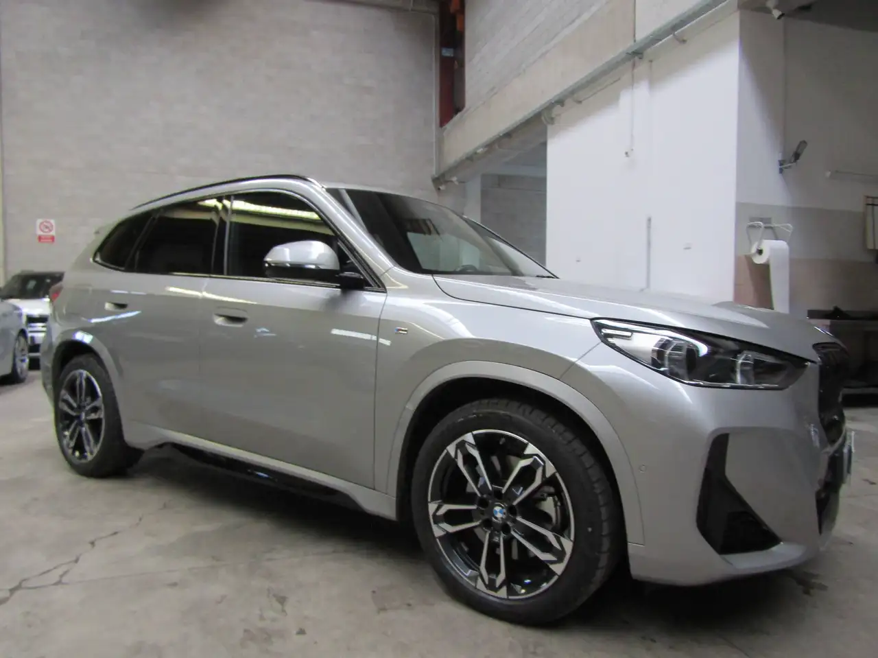 2024 BMW X1 X1 xDrive23d 23d 23 d  xdrive MHEV MSport M Sport M-Sport, photograph 3