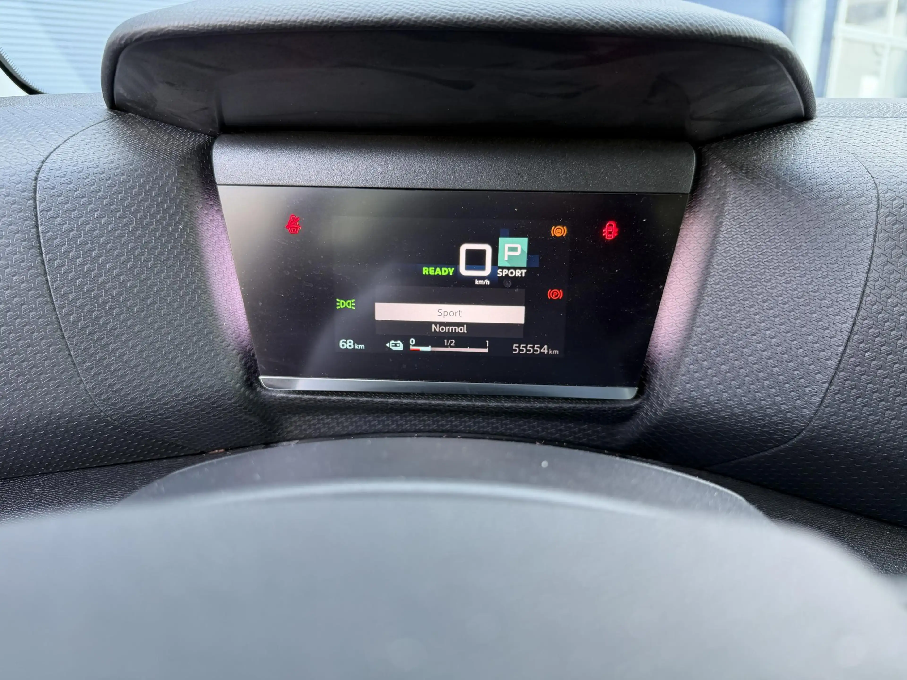 Citroen E-C4 Electric Feel Pack 50 kWh Navigatie | Climate Control | HUD — photo 13