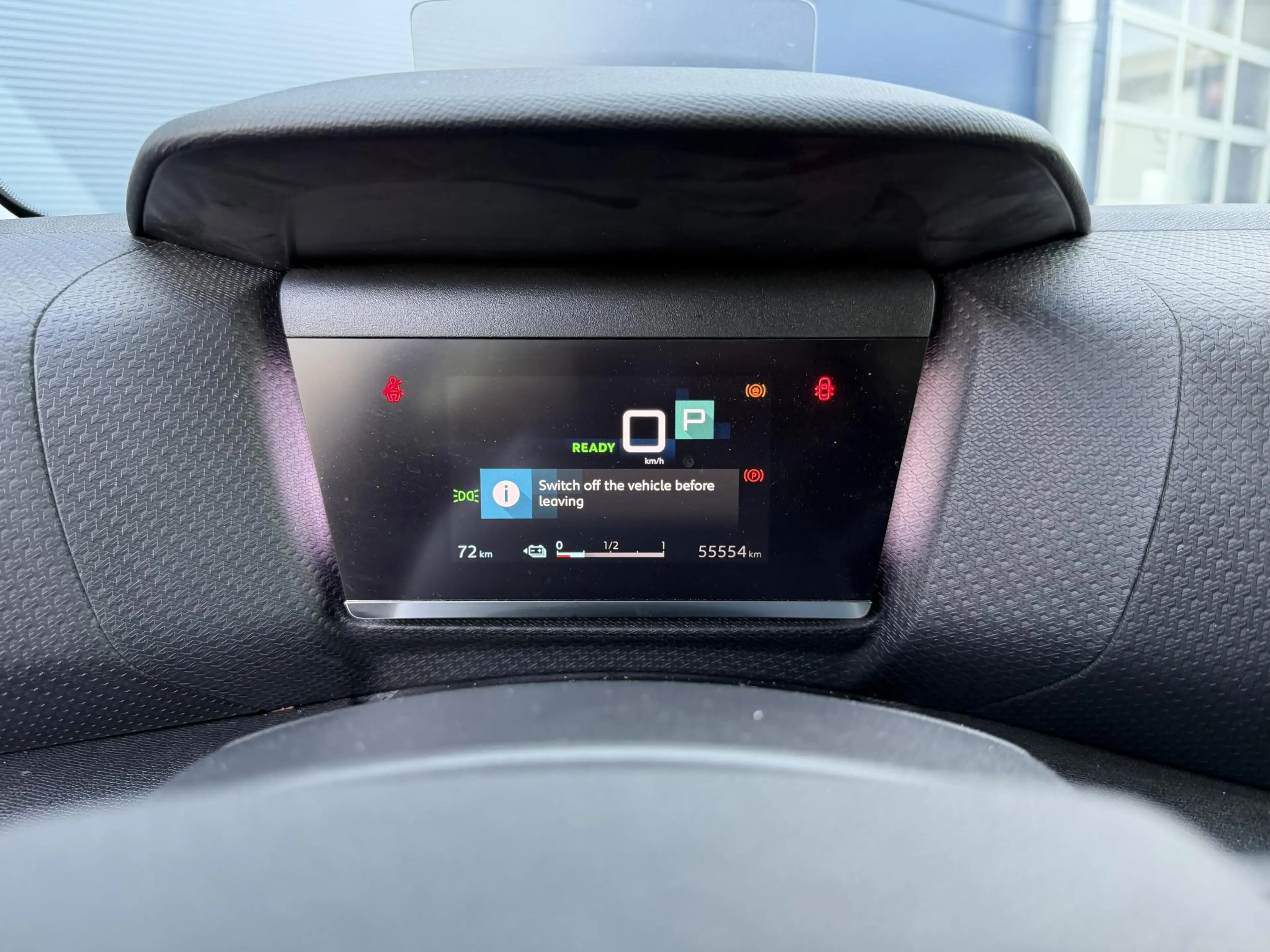 Citroen E-C4 Electric Feel Pack 50 kWh Navigatie | Climate Control | HUD — photo 9