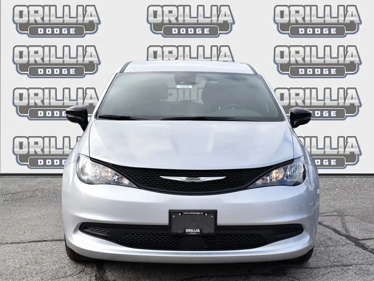 Chrysler Grand Caravan снимка Chrysler Grand Caravan