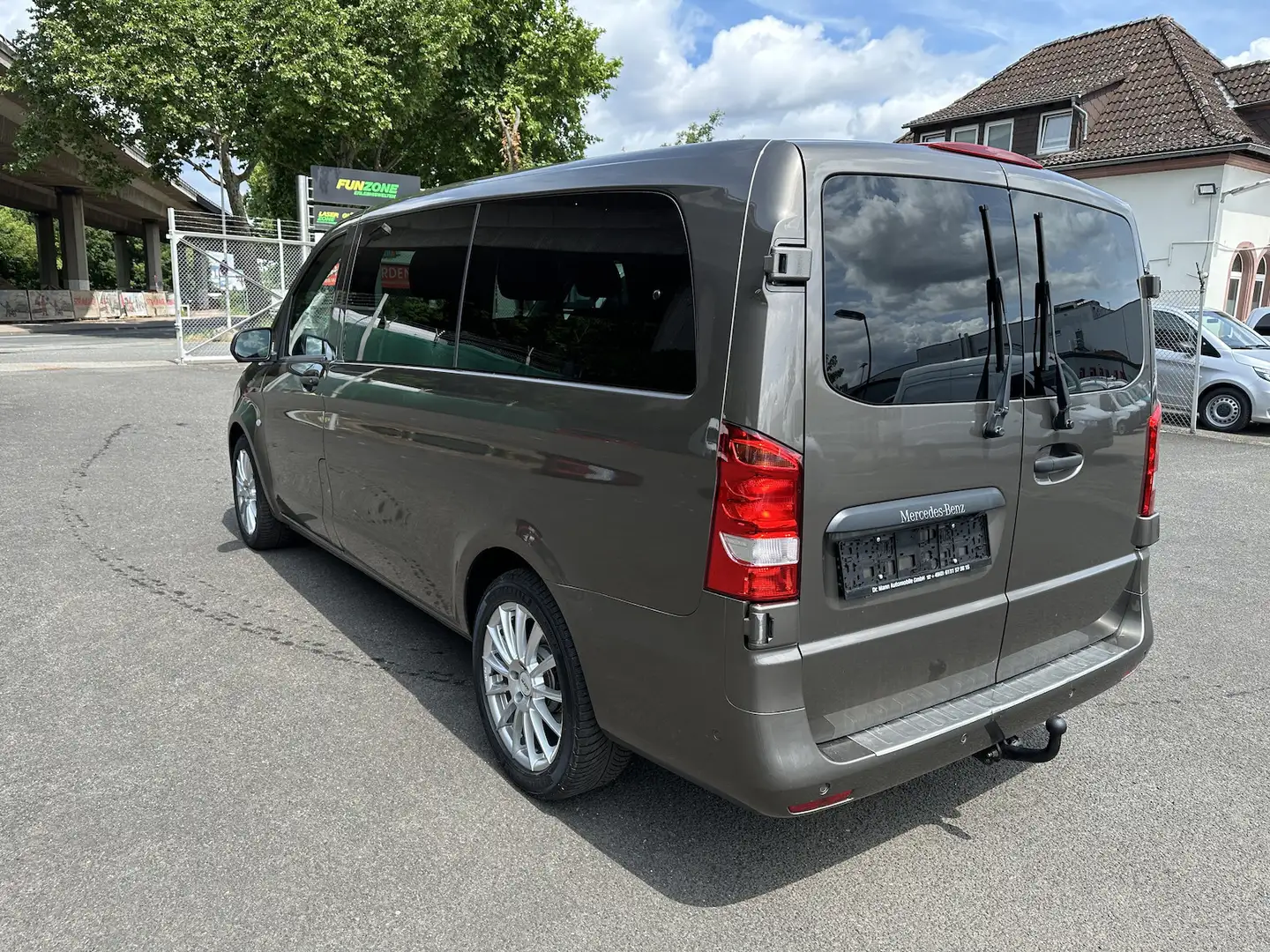 Mercedes-Benz Vito 119 CDI Edition 4MATIC lang 2,8 to AHK Last Gris - 2