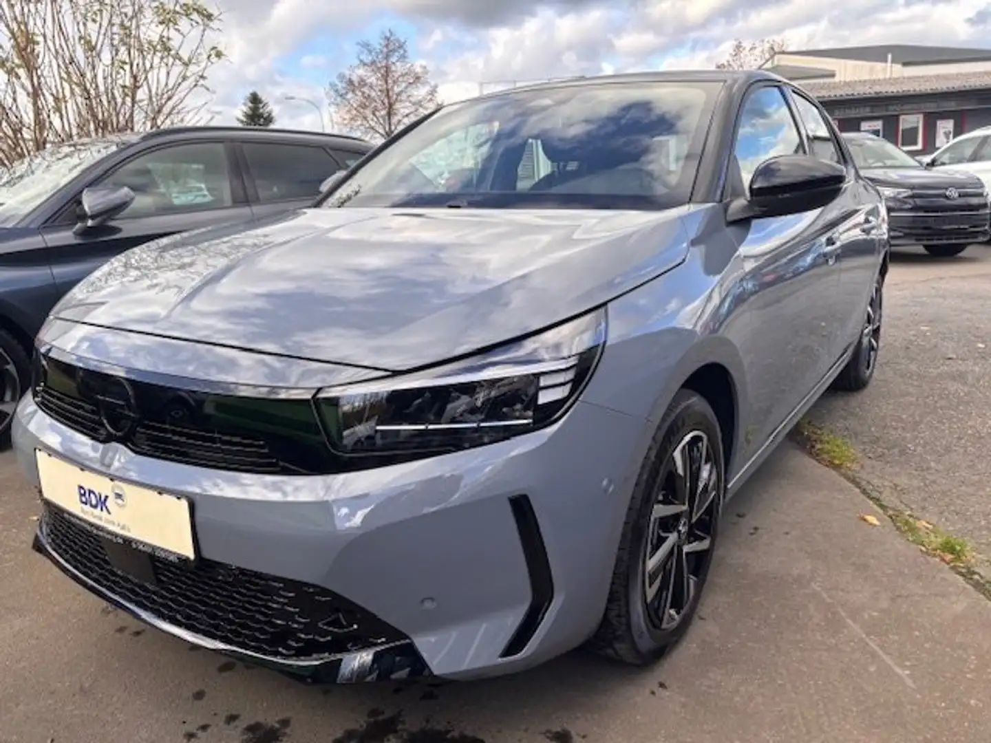 Opel Corsa GS Aut. -Kamera -Parkpilot -Winterpaket -App -uvm Grau - 1