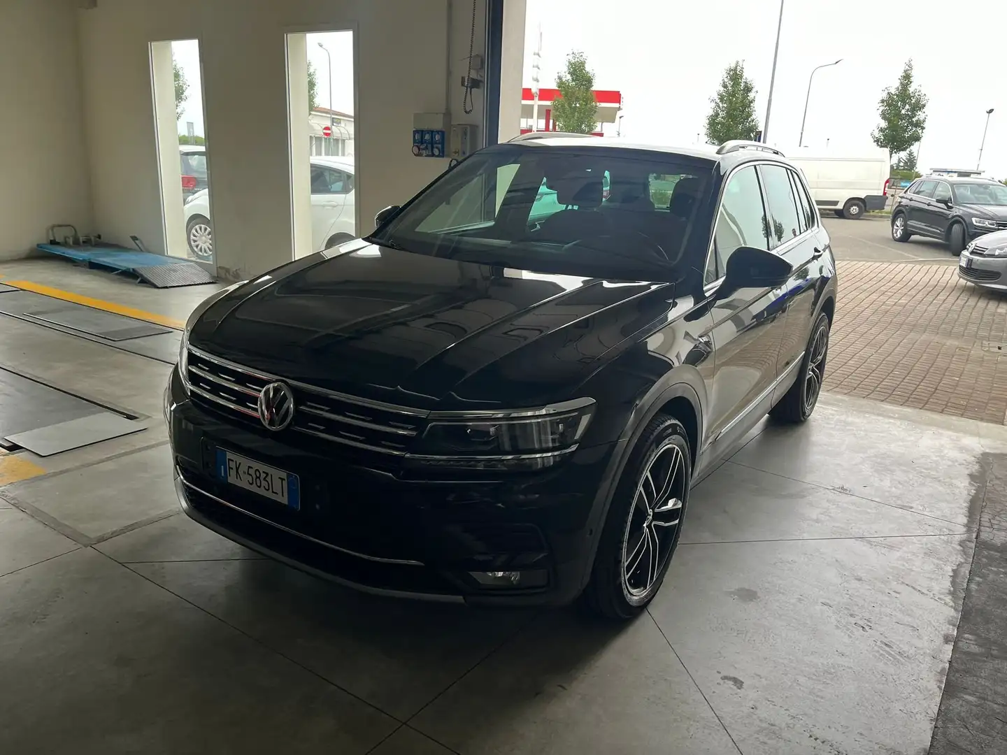 Volkswagen Tiguan Tiguan II 2016 2.0 tdi Advanced 4motion 150cv Nero - 2