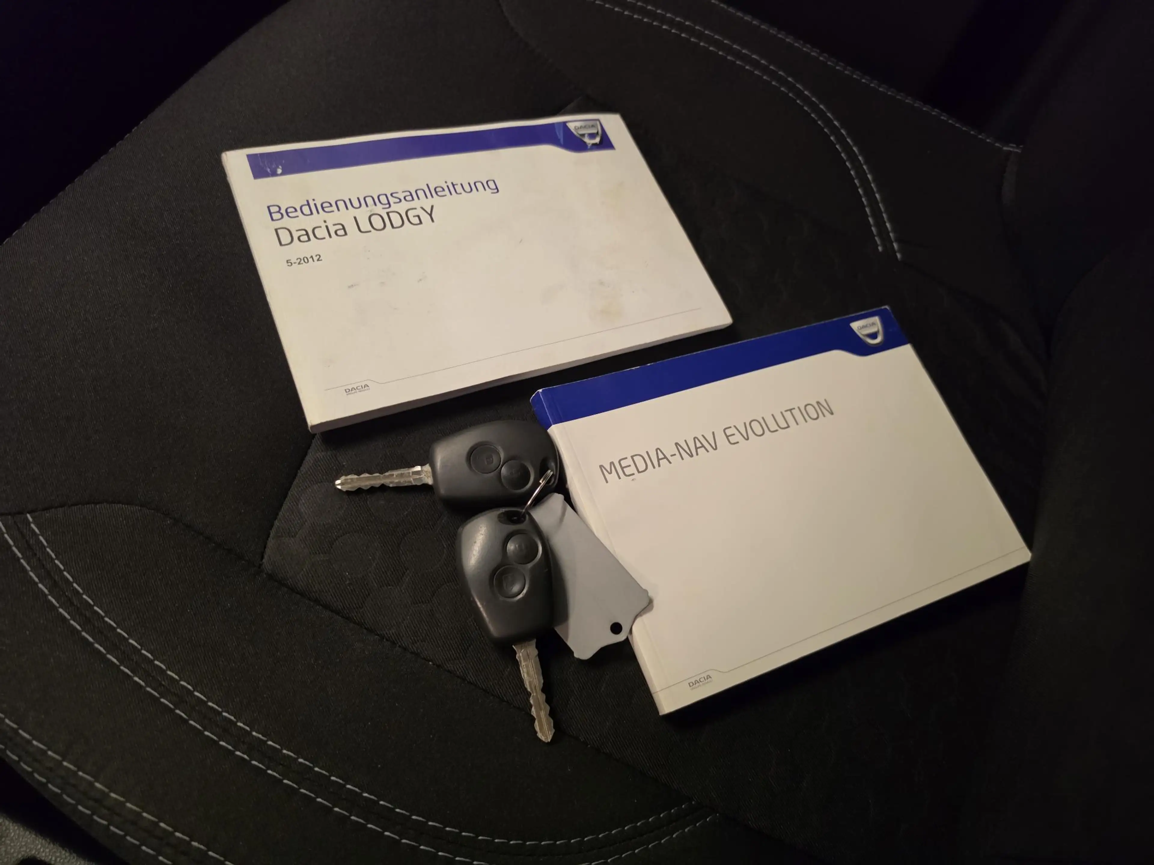 Dacia Lodgy 1.2 TCe Stepway 5p. | Navigatie | Parkeersensoren — photo 15