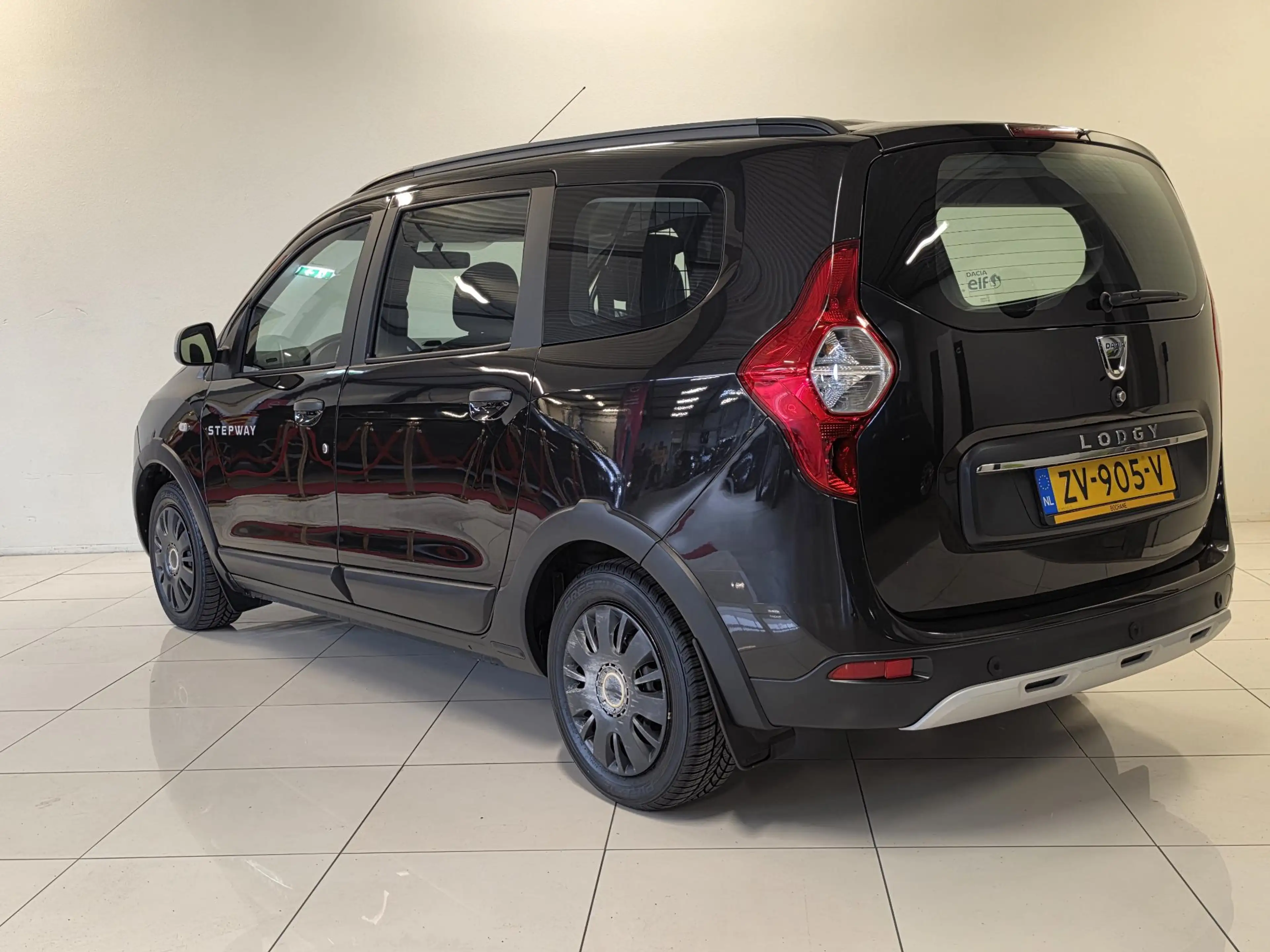 Dacia Lodgy 1.2 TCe Stepway 5p. | Navigatie | Parkeersensoren — photo 9