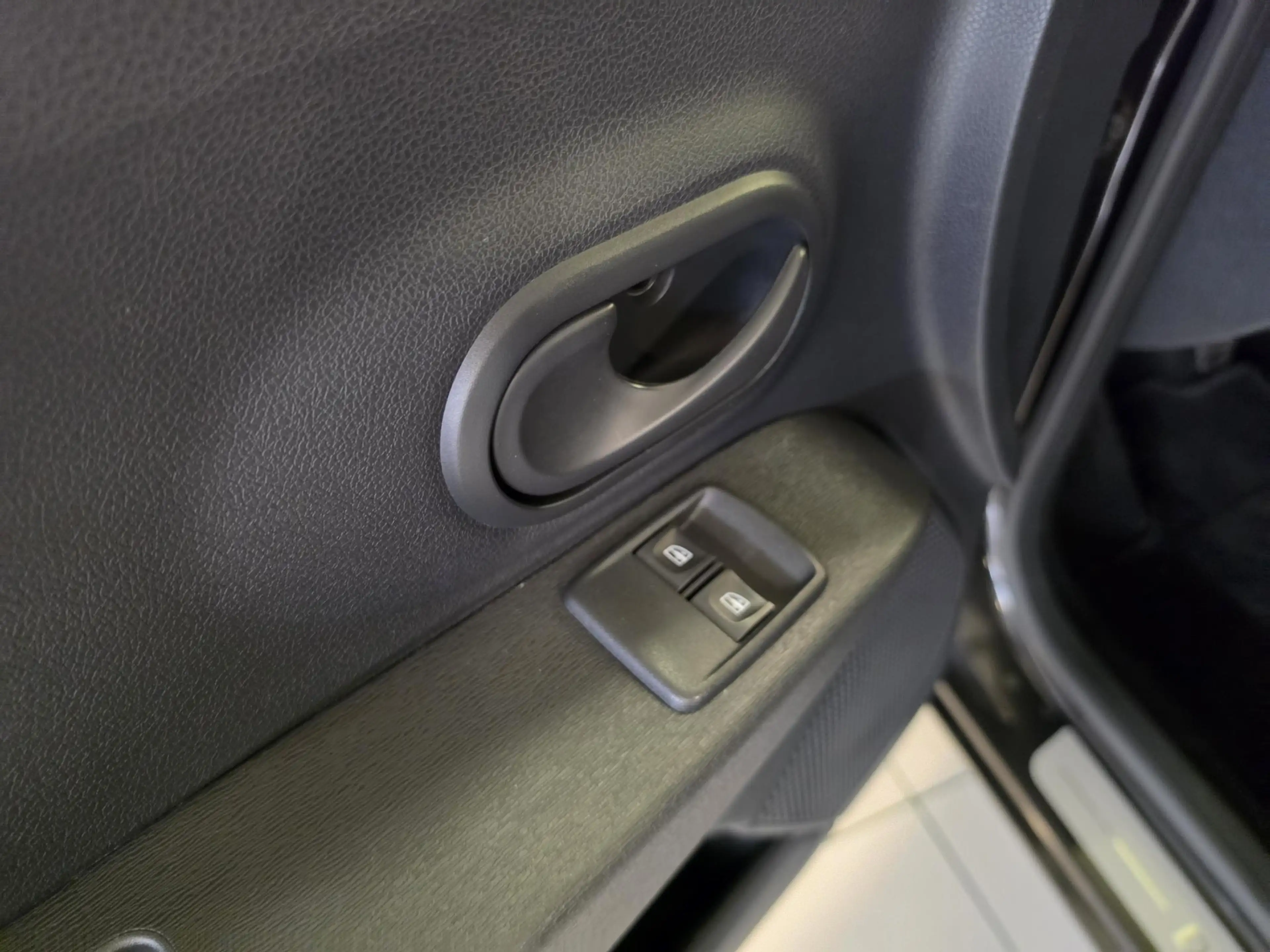 Dacia Lodgy 1.2 TCe Stepway 5p. | Navigatie | Parkeersensoren — photo 20