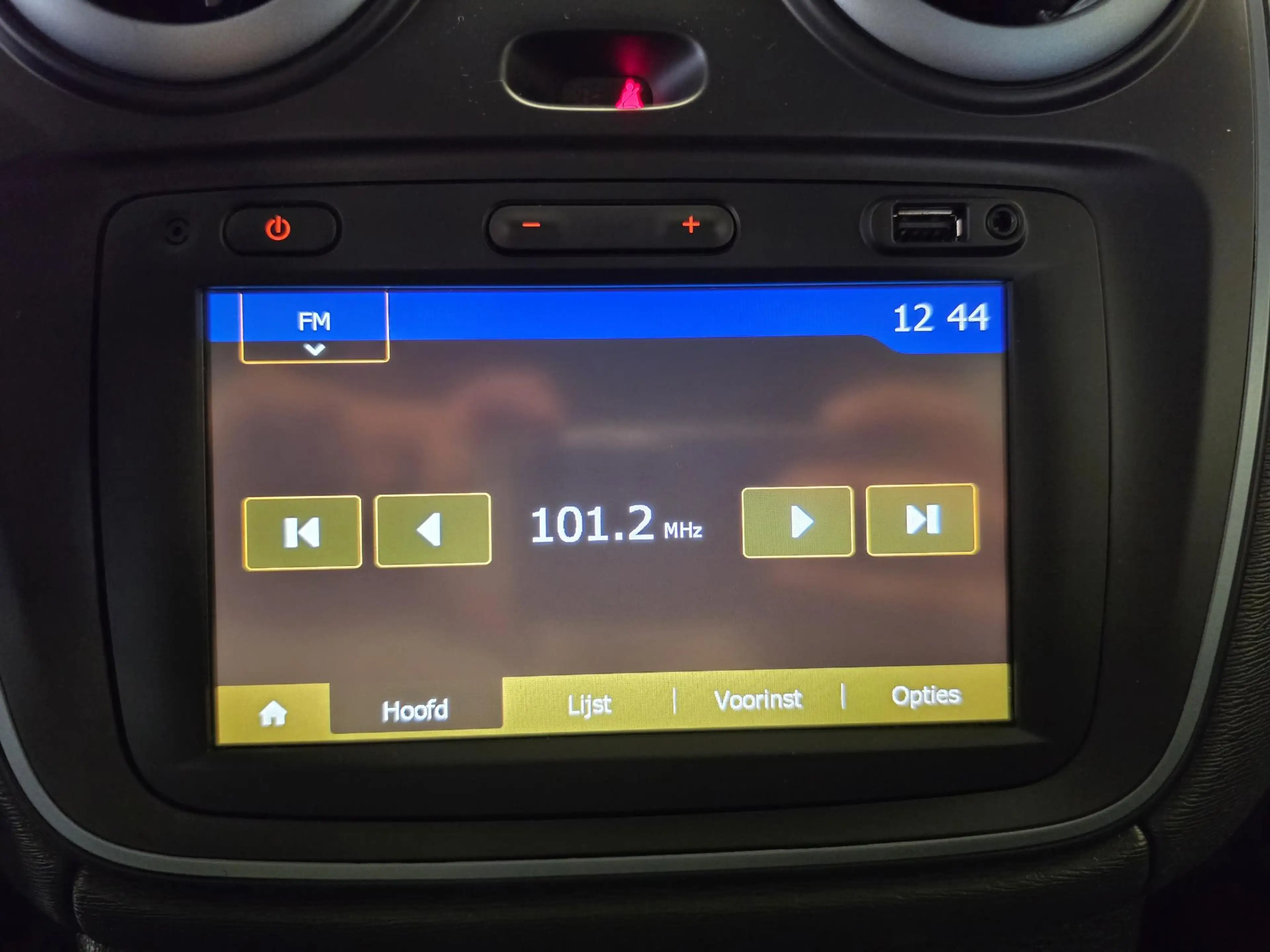 Dacia Lodgy 1.2 TCe Stepway 5p. | Navigatie | Parkeersensoren — photo 28