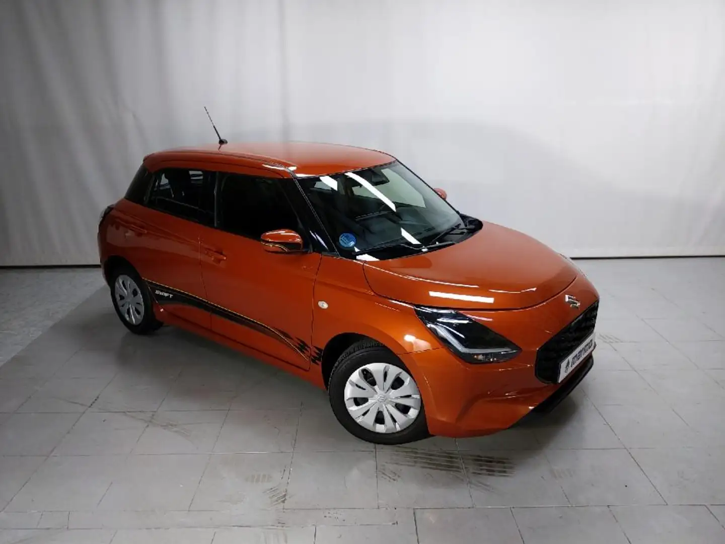 Suzuki Swift S1 1.2 83CV MICROHIBRIDO SEMINUEVO Naranja - 2