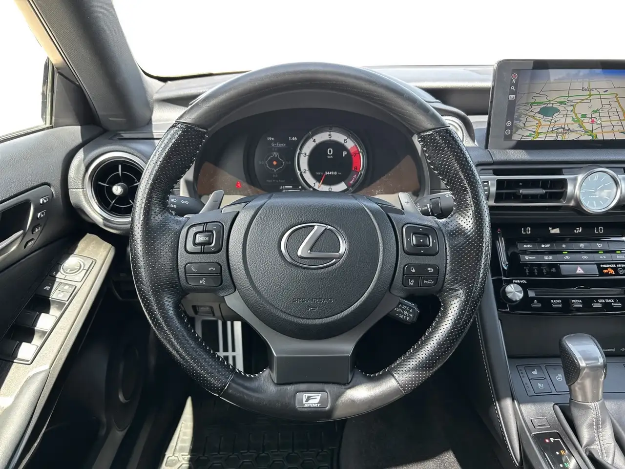 Lexus IS снимка Lexus IS
