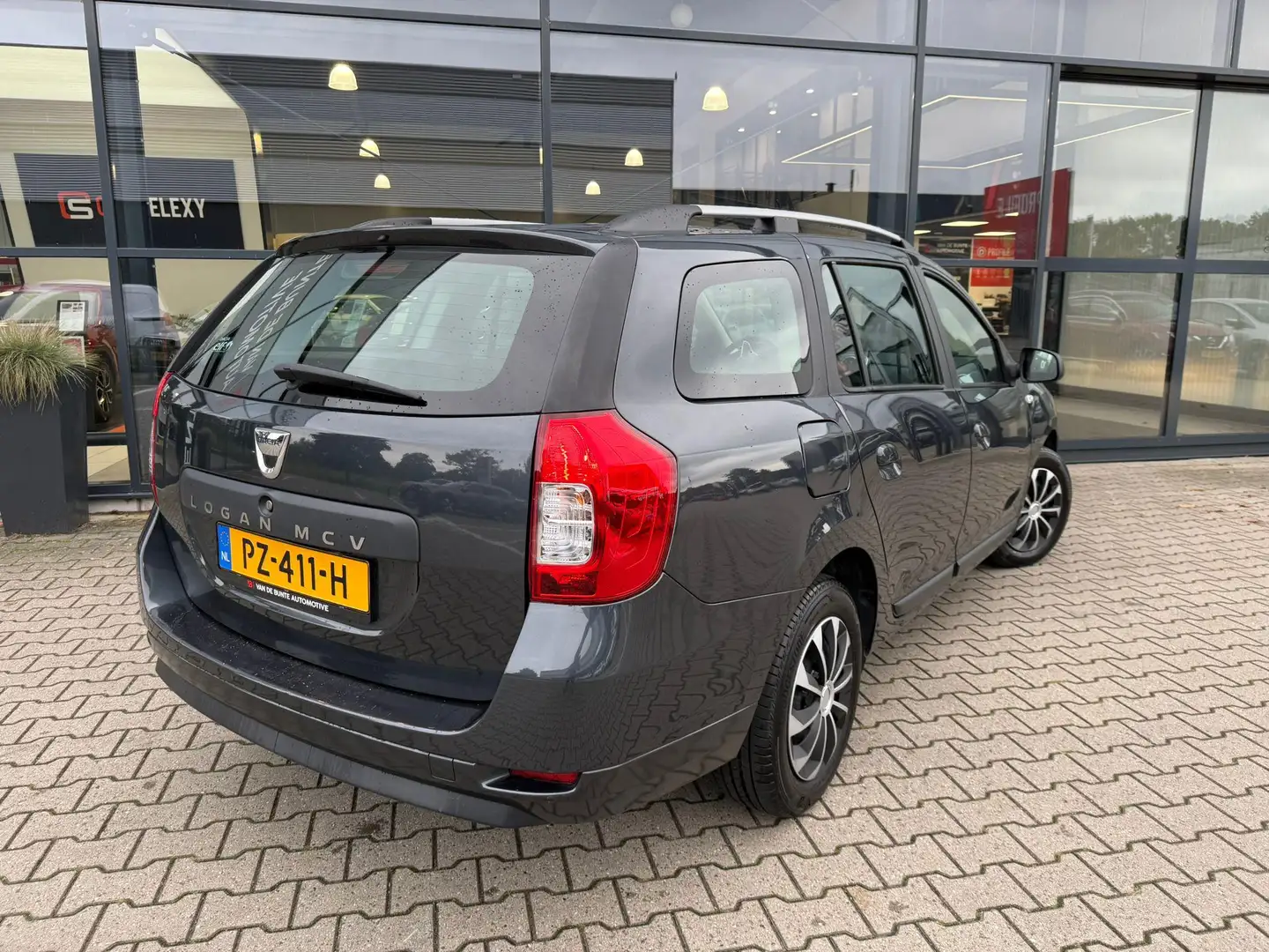 Dacia Logan MCV 0.9 TCe Laureate *Navigatie & Cruise Control* Grijs - 2