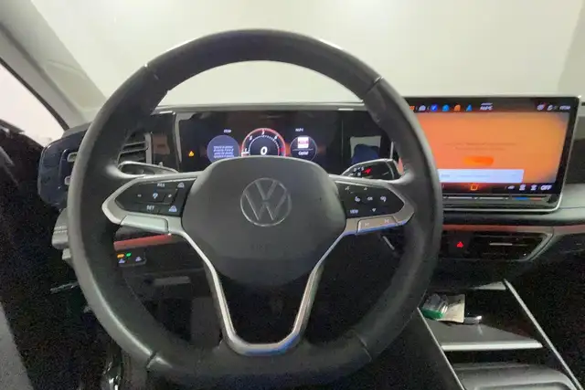 Volkswagen Tiguan view 8