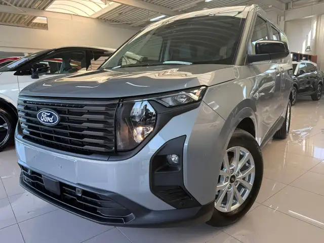 Ford Tourneo Courier Titanium 125pk Automaat A7 + Winter Pack/CAMERA - NIEUW !!