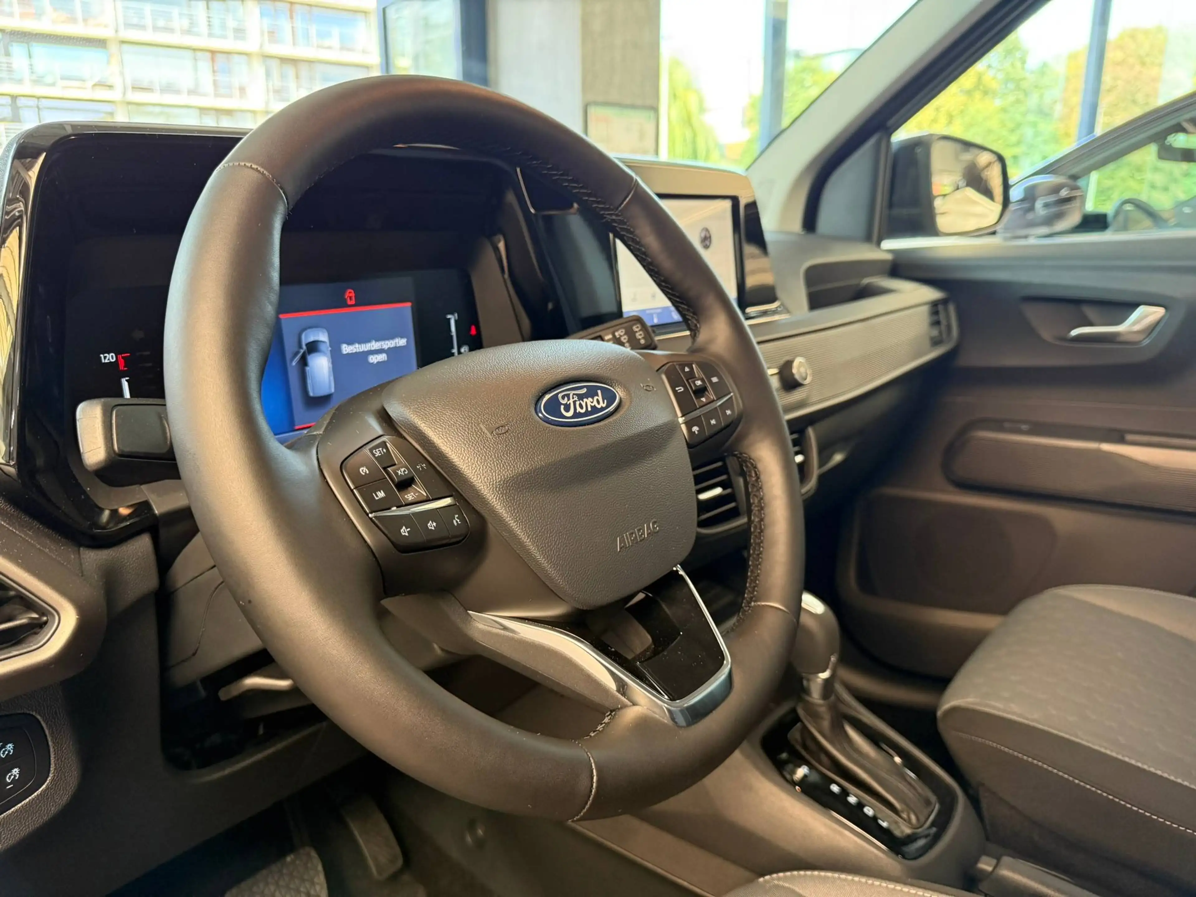 Ford Tourneo Courier Titanium 125pk Automaat A7 + Winter Pack/CAMERA - NIEUW !! — photo 3