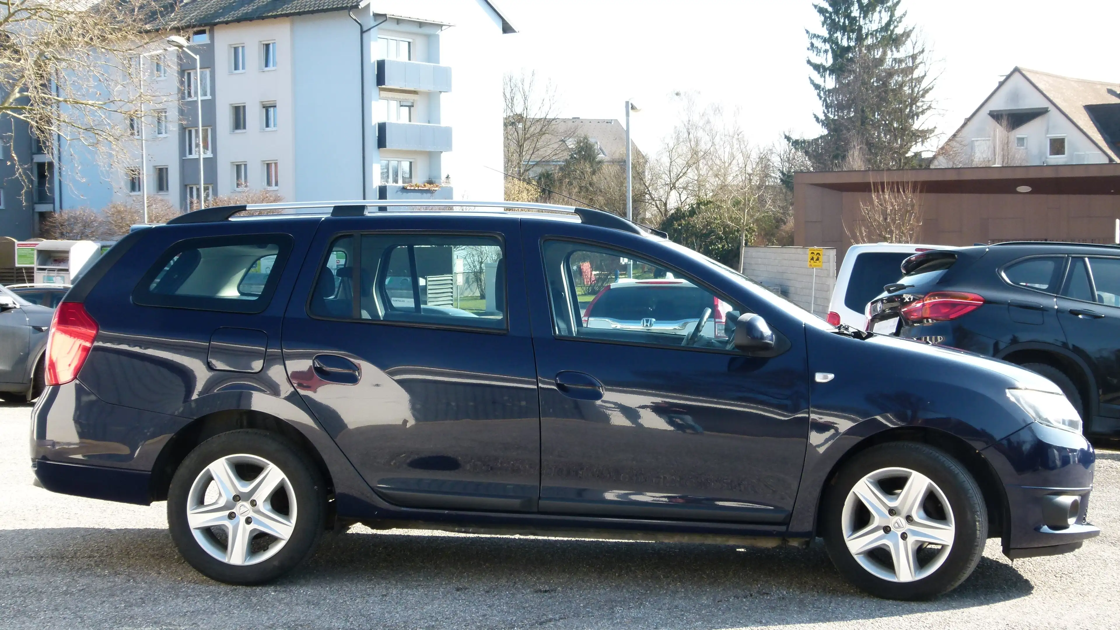 Dacia Logan MCV dCi 75 *1.BESITZ*KLIMA*PICKERL 2/2027+4M* — photo 9