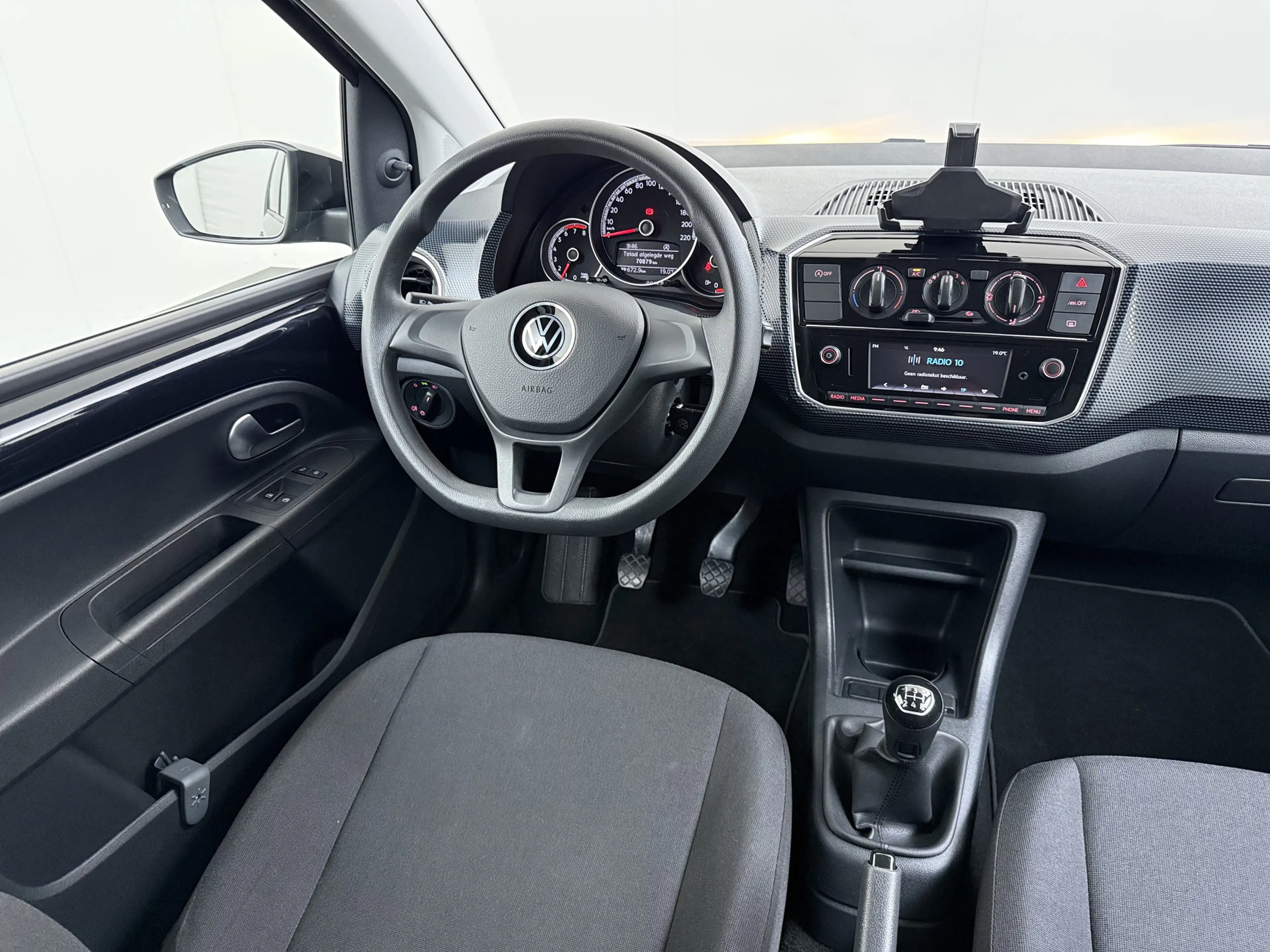 Volkswagen up! 1.0 60PK 5D BMT Move up! All Season Banden — photo 22