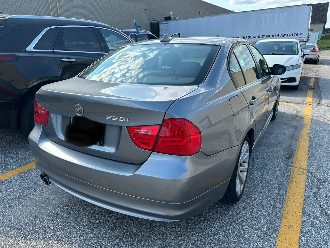 BMW 3 Series снимка BMW 3 Series