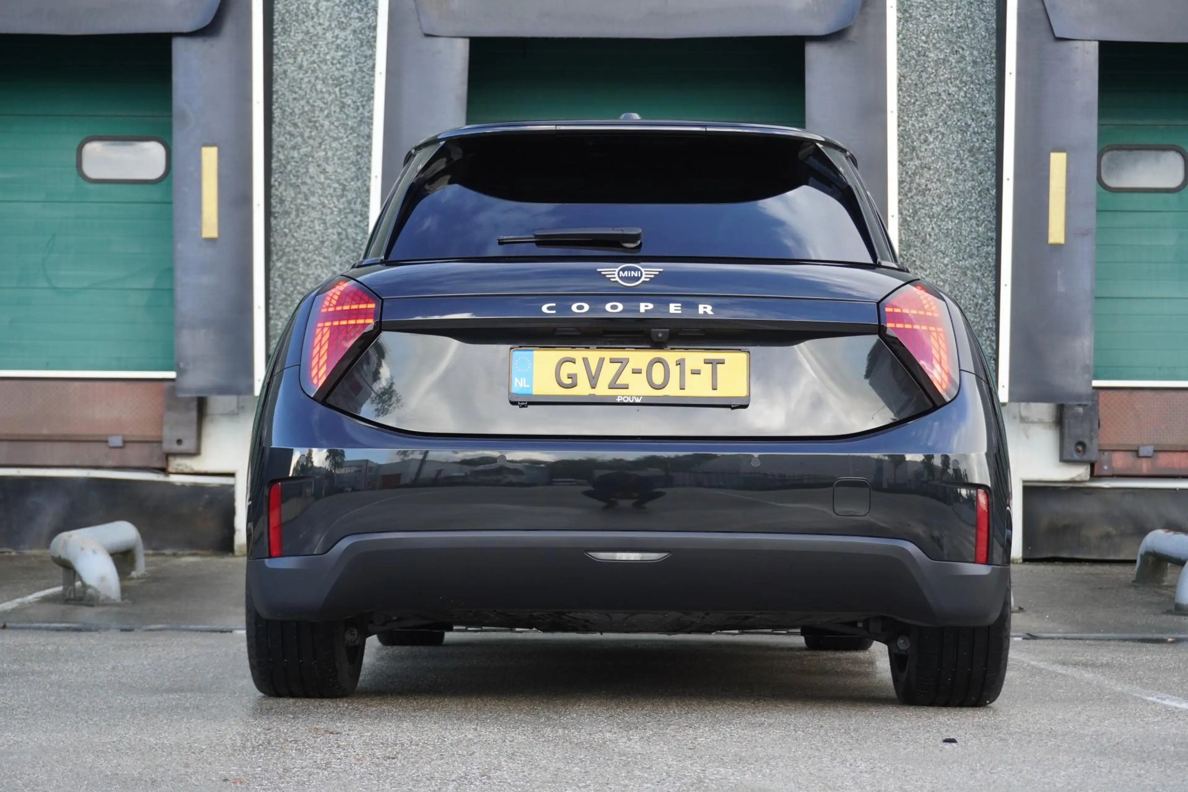 MINI Cooper E 3-Deurs 184pk Favoured L 40.7 kWh | Harman / Kardo — photo 11