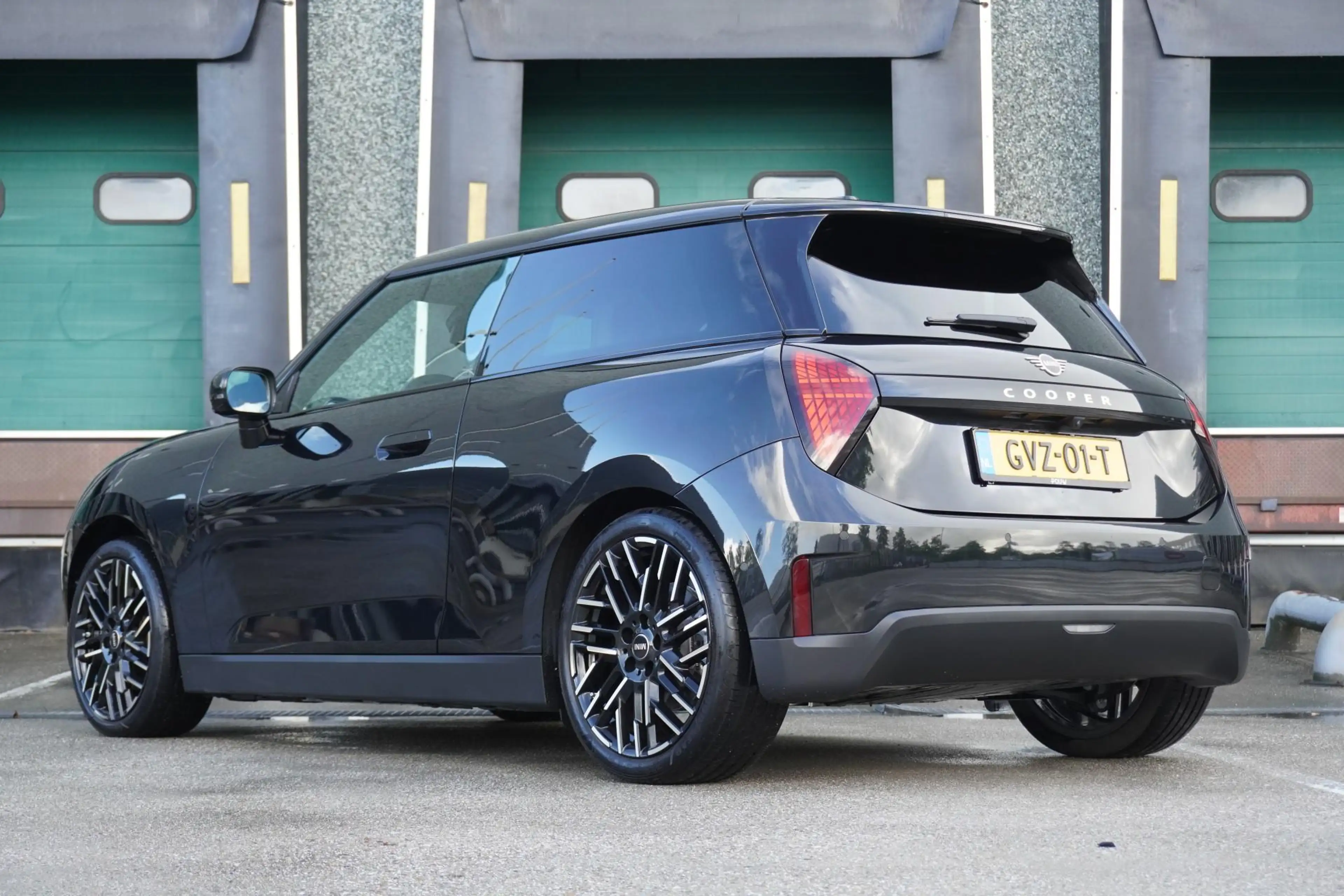 MINI Cooper E 3-Deurs 184pk Favoured L 40.7 kWh | Harman / Kardo — photo 12
