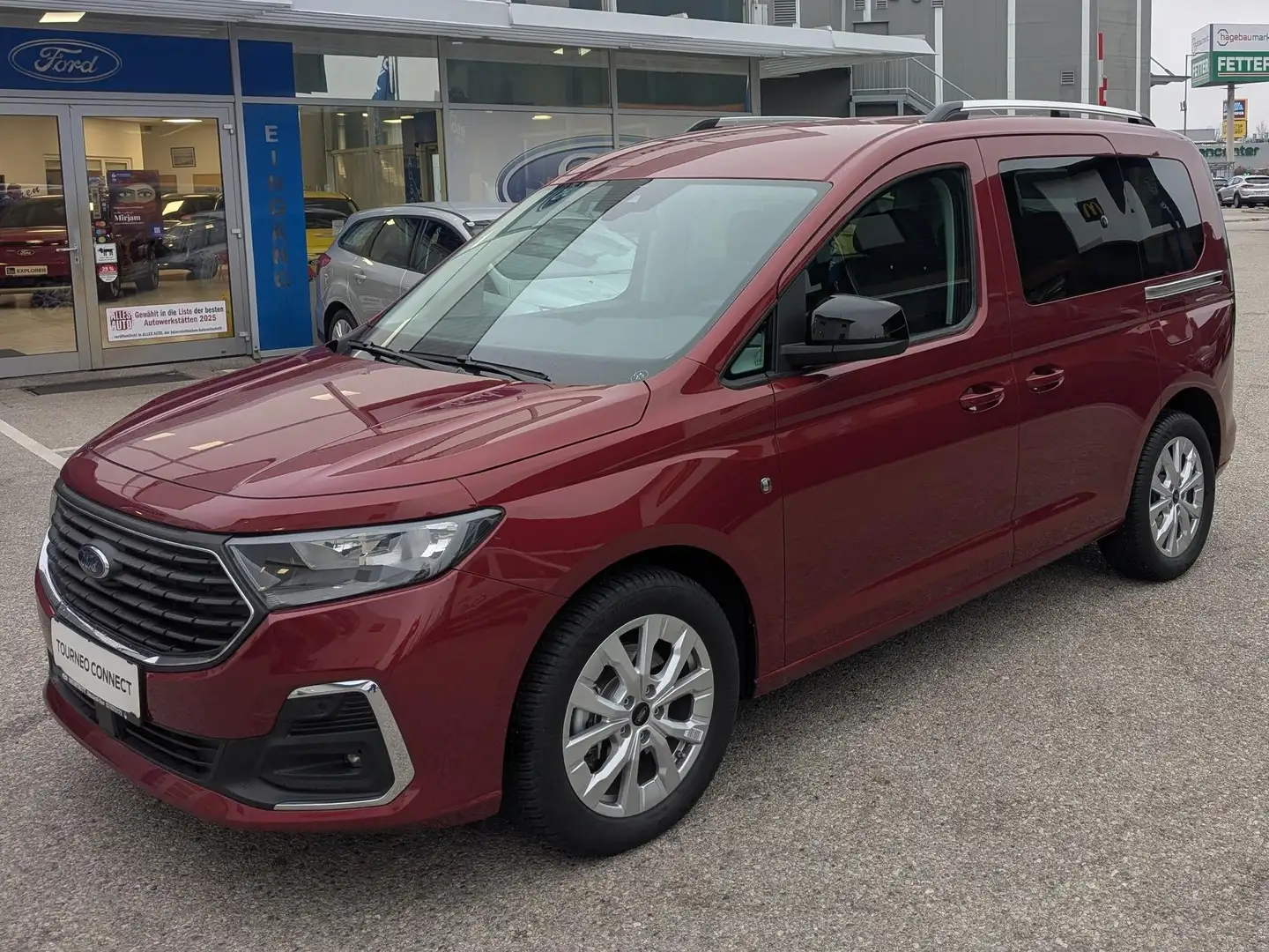 Ford Tourneo Connect Titanium  NP: € 46.312.- Rot - 1