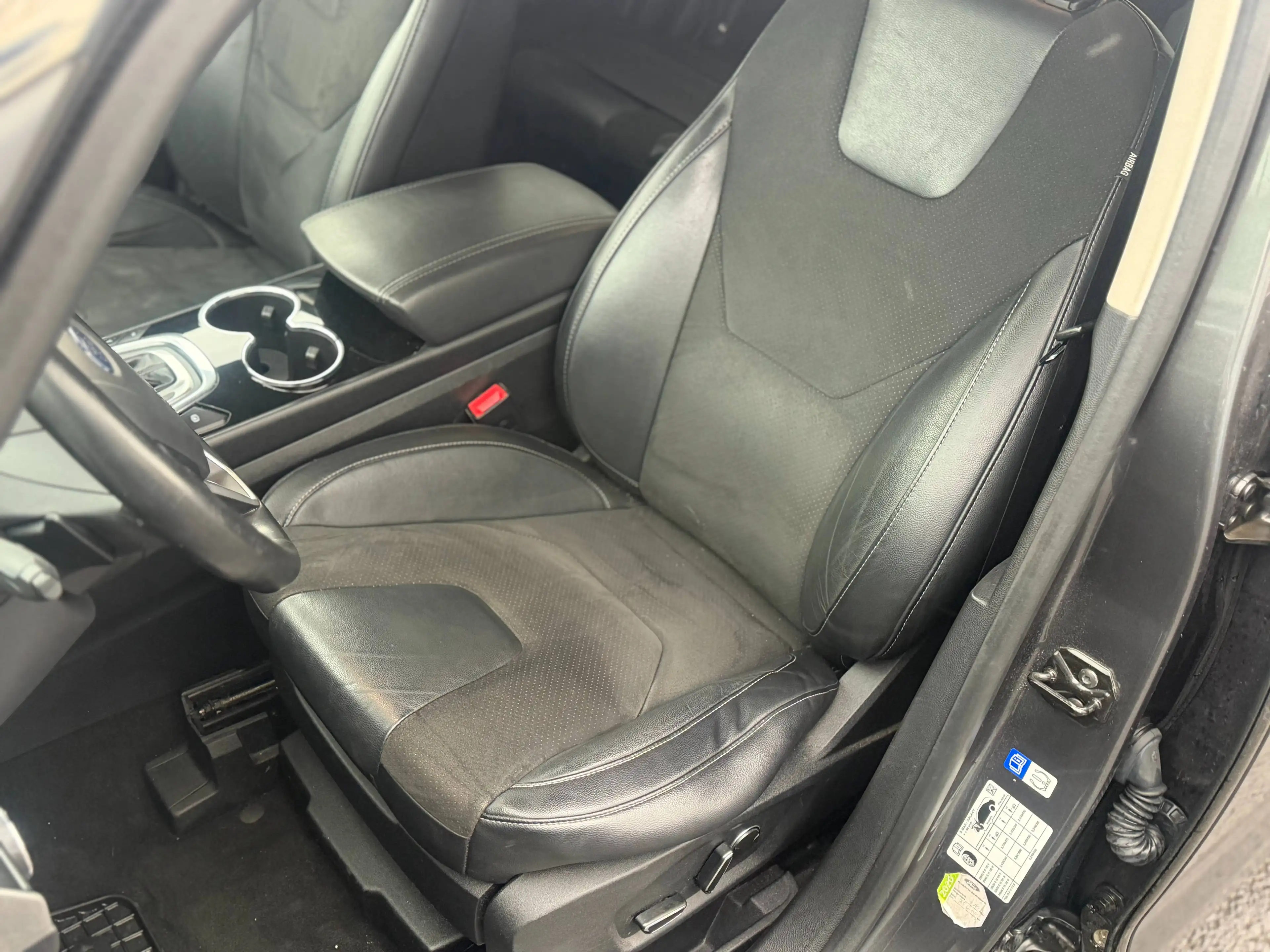 Ford S-Max Titanium — photo 7