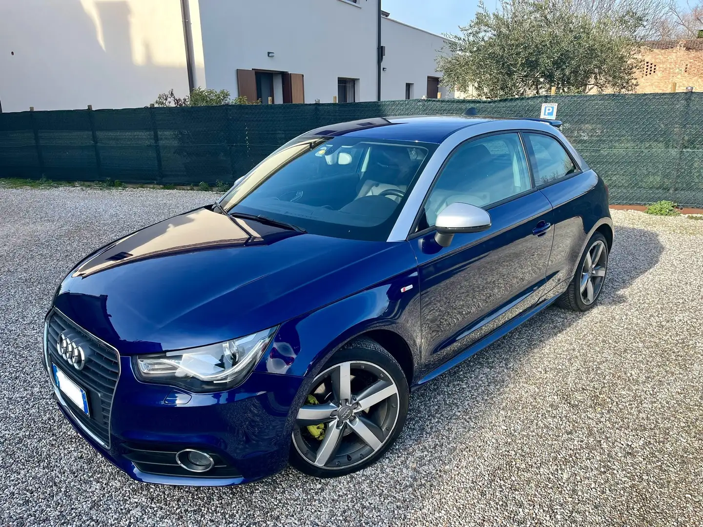 Audi A1 A1 I 2011 3p 1.4 tfsi Ambition 122cv s-tronic plava - 1