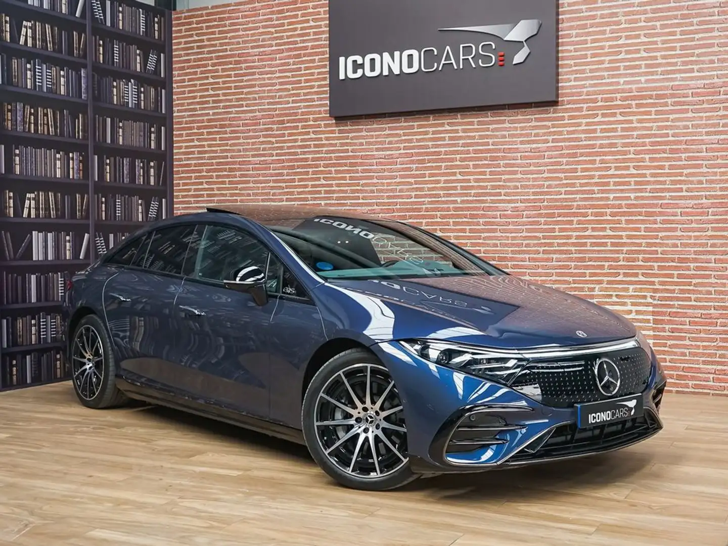 Mercedes-Benz EQS 580 4MATIC Blau - 2