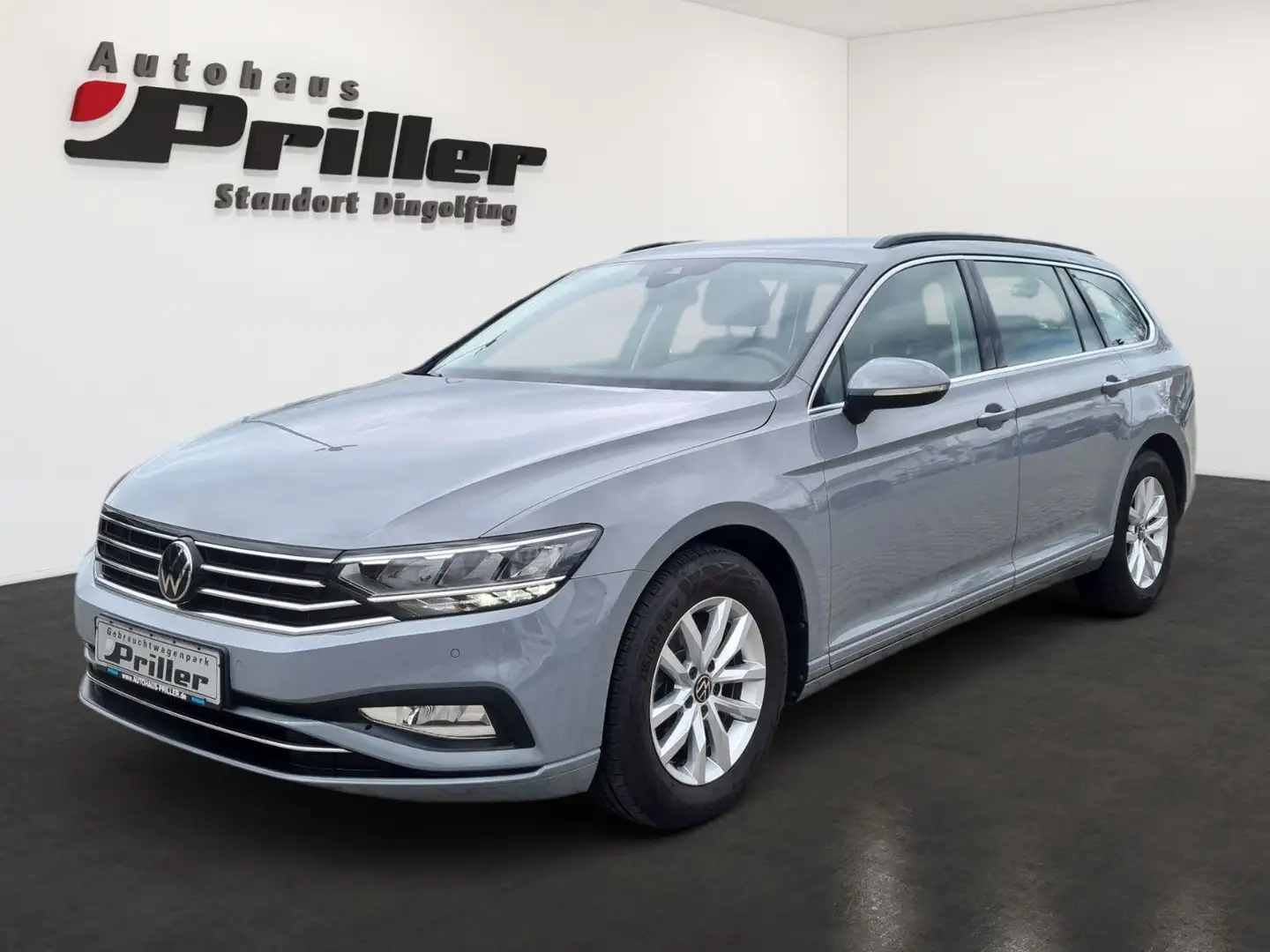 Volkswagen Passat Variant 2.0 TDI DSG Business/NAVI/LED/ACC Grau - 1